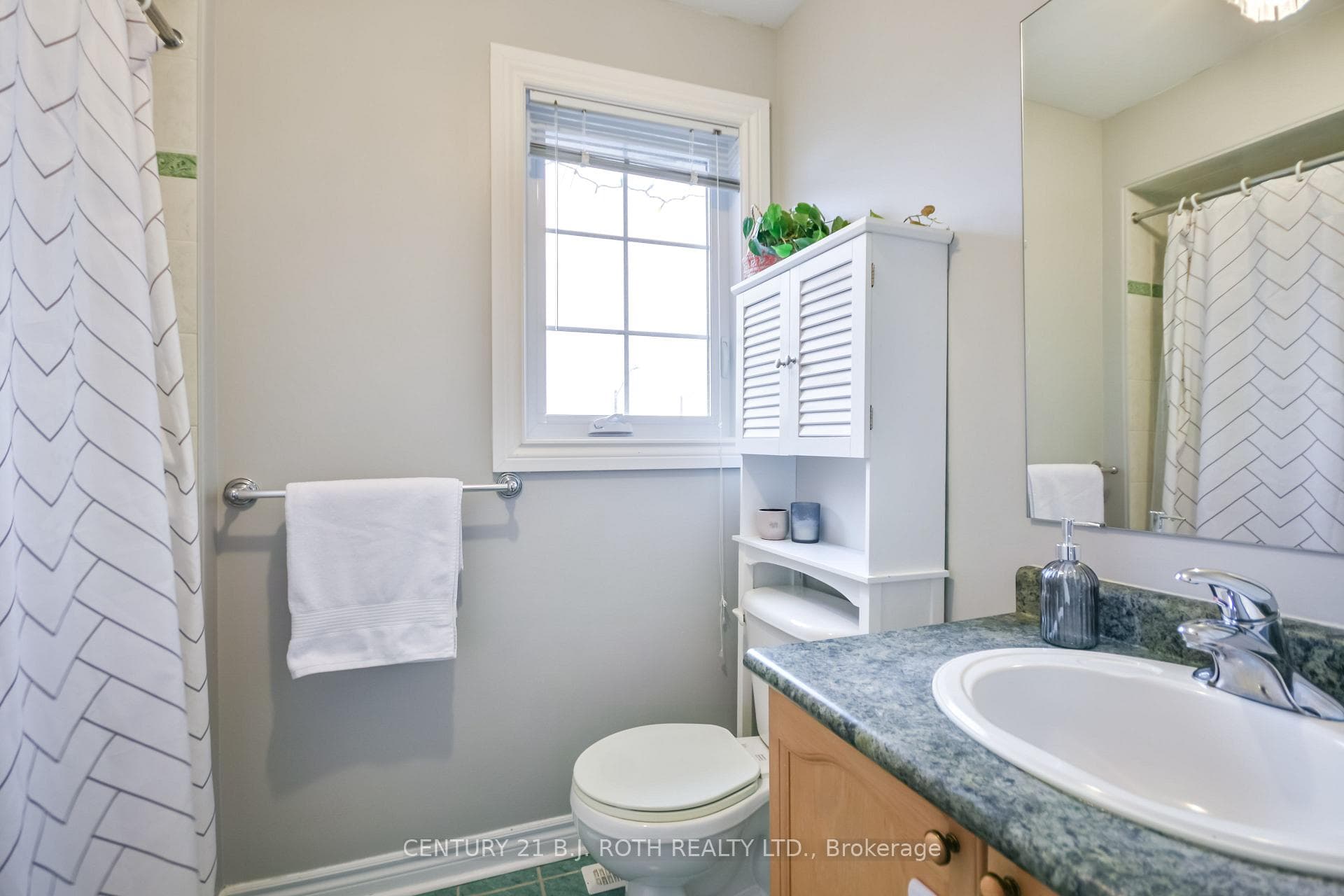 61 Honey Crescent photo 18