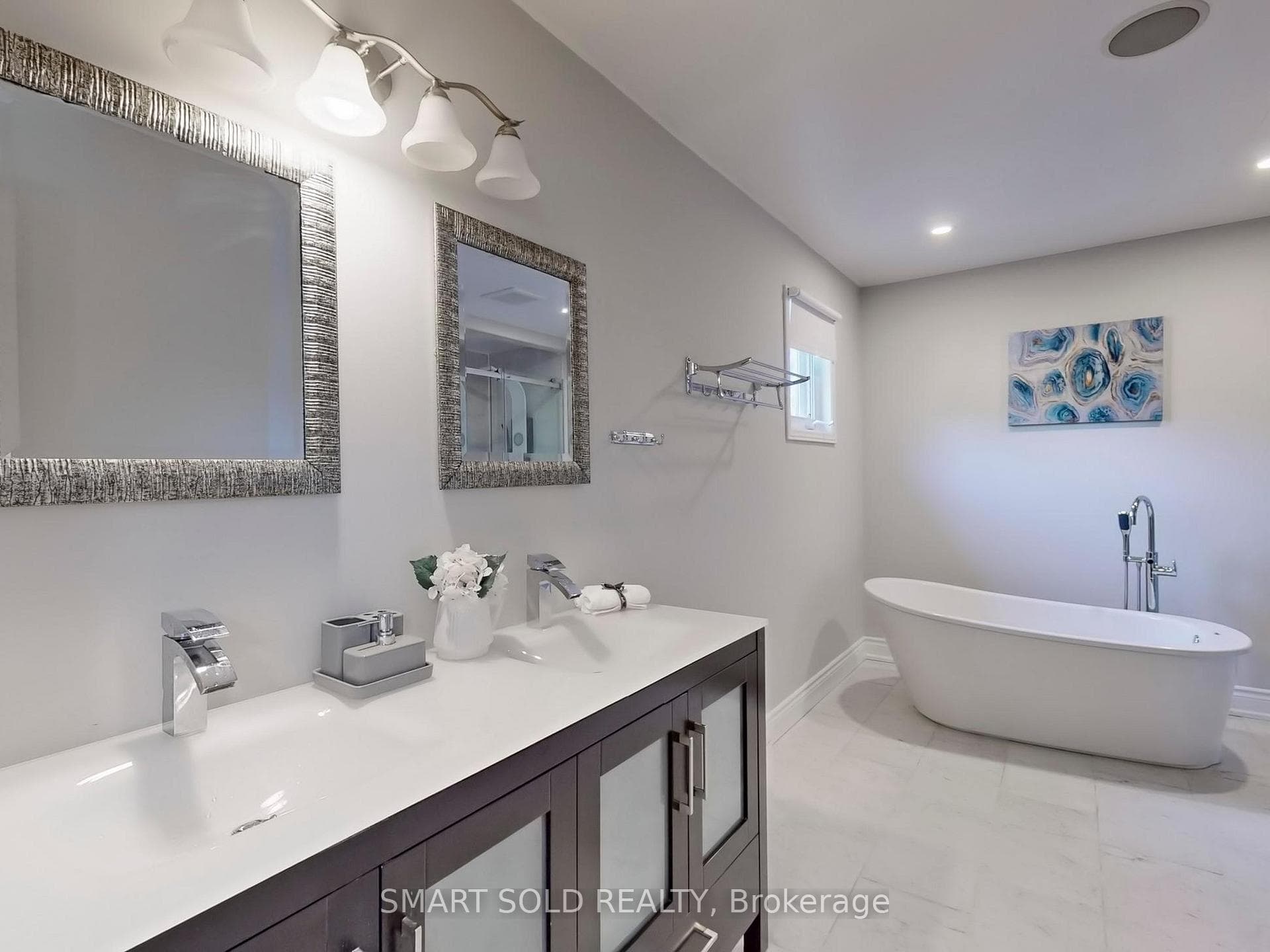 63 Topham Crescent photo 17