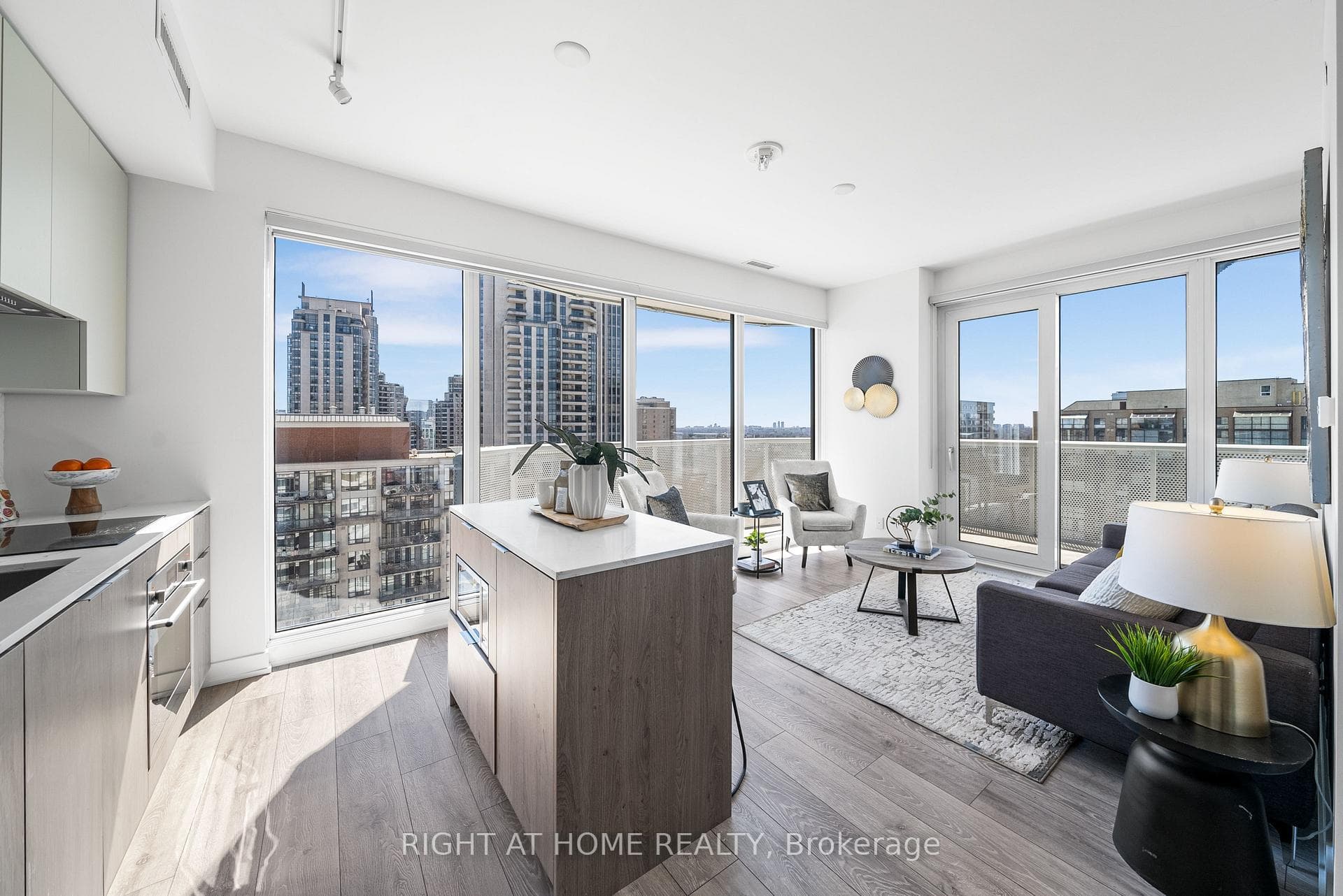 15 Holmes Avenue Unit 1502 photo 5