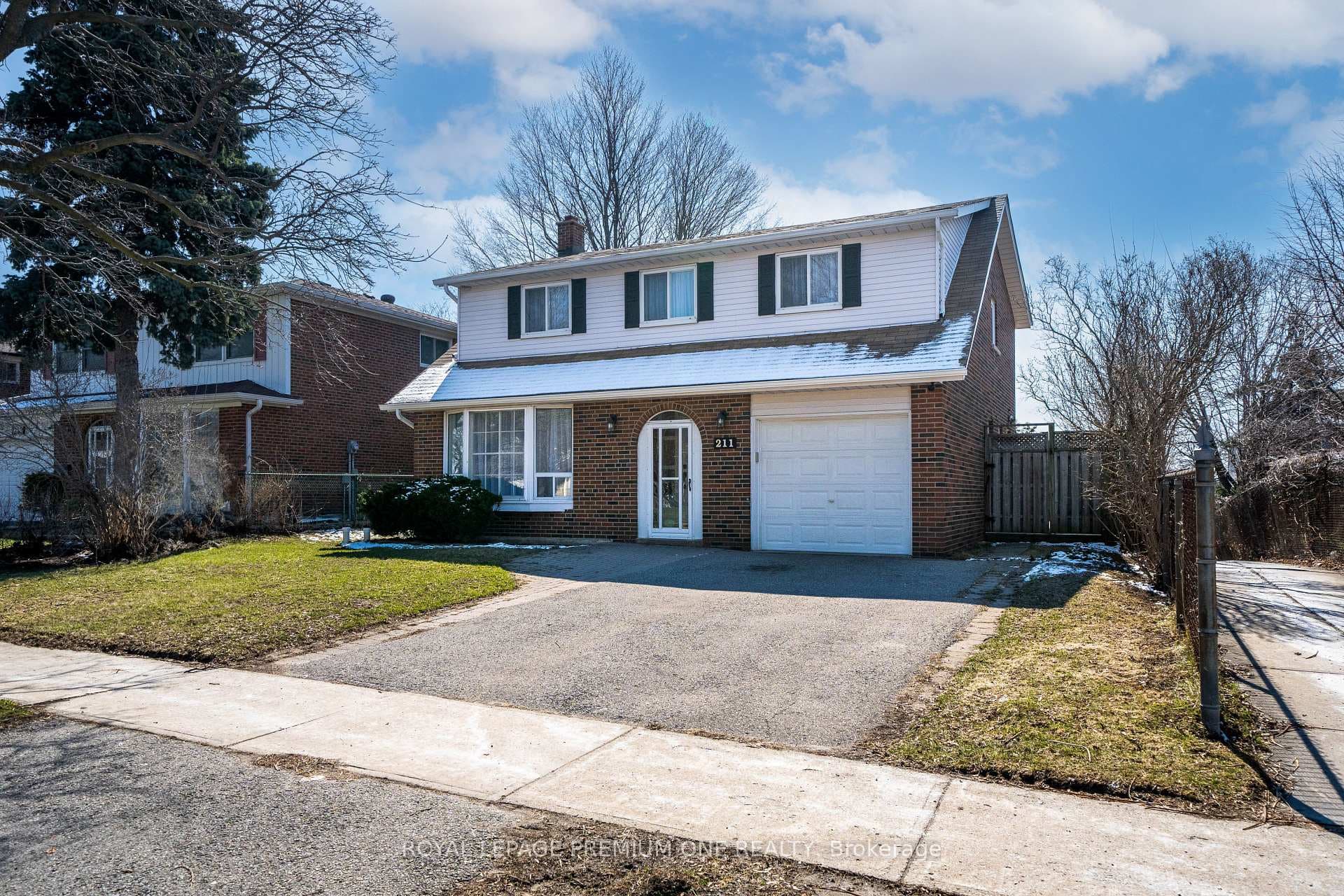 211 Chartland Boulevard photo 3
