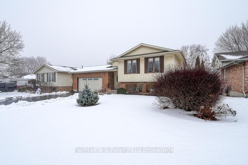 273 Whiting Street photo 2