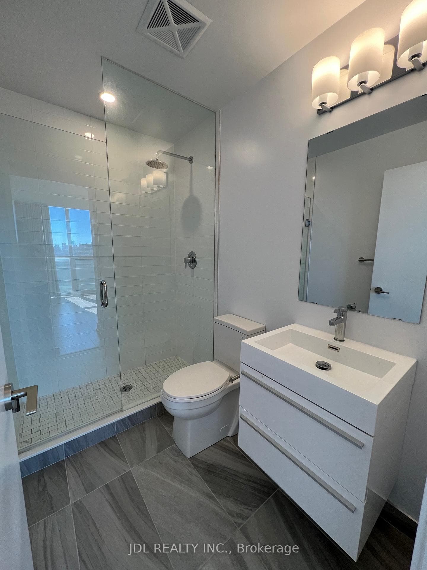 181 Bedford Avenue Unit 1608 photo 6