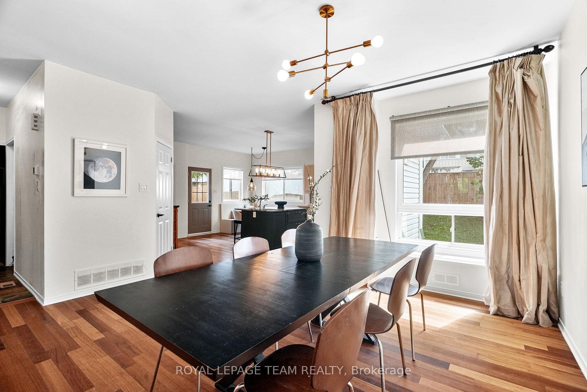 2122 Saunders Avenue photo 9
