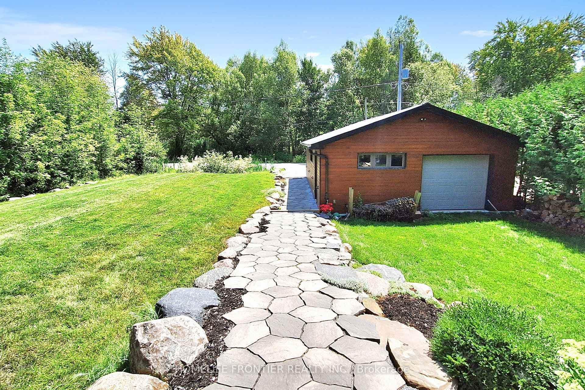44 Irving Drive photo 4