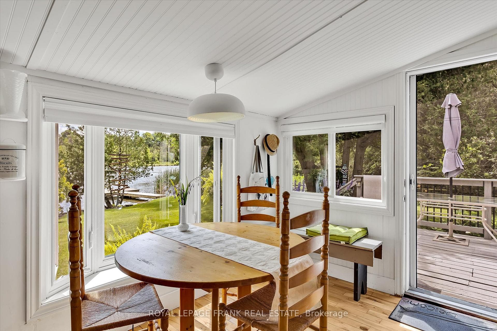 1163 Katherine Street photo 11