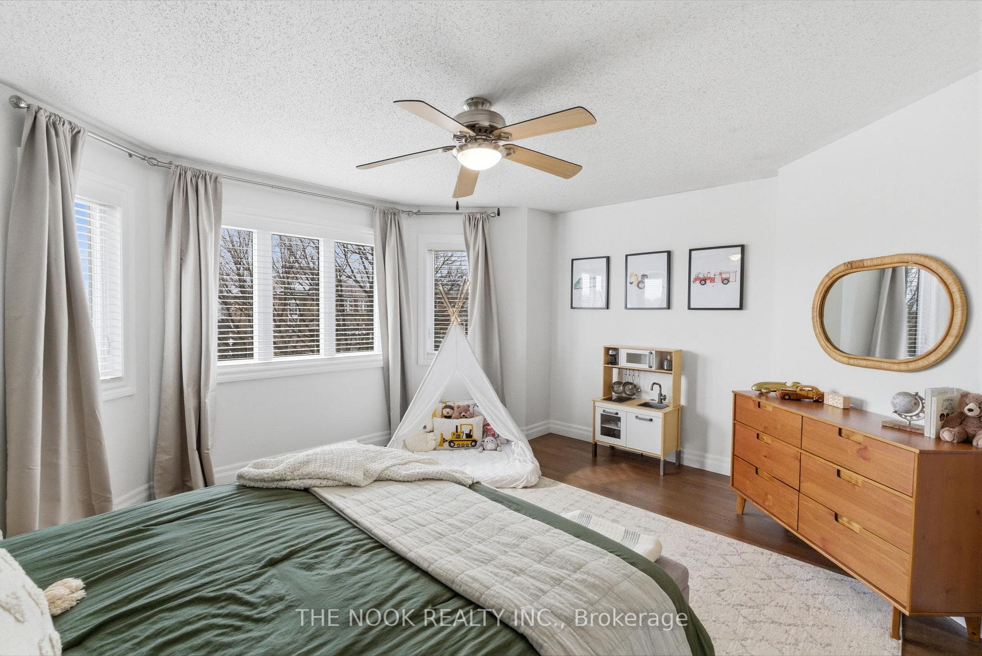 89 Huntington Crescent photo 25