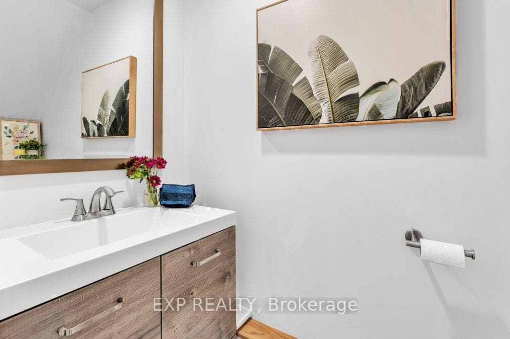 164 Henry Street photo 10