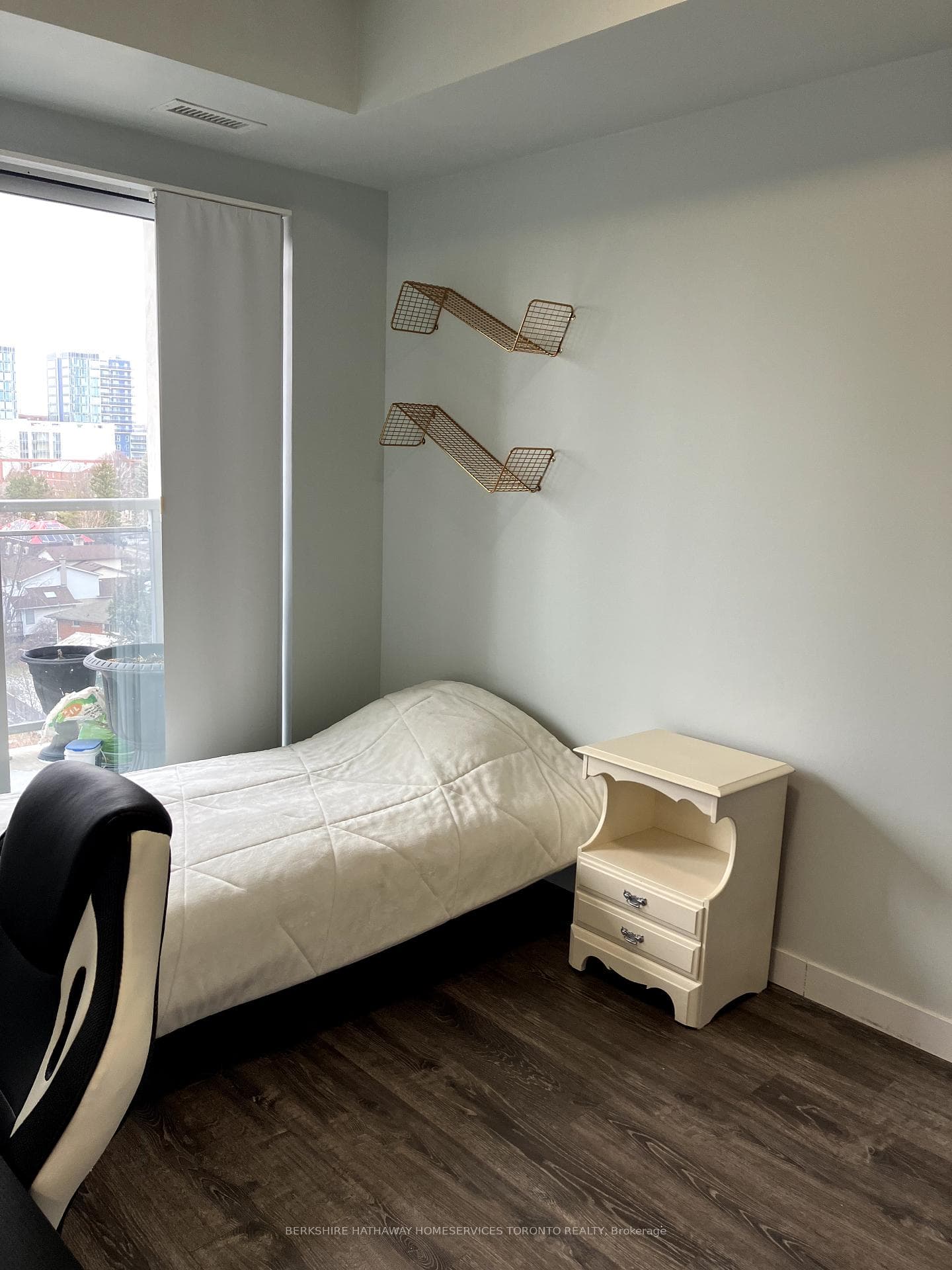 280 Lester Street Unit 607 photo 12