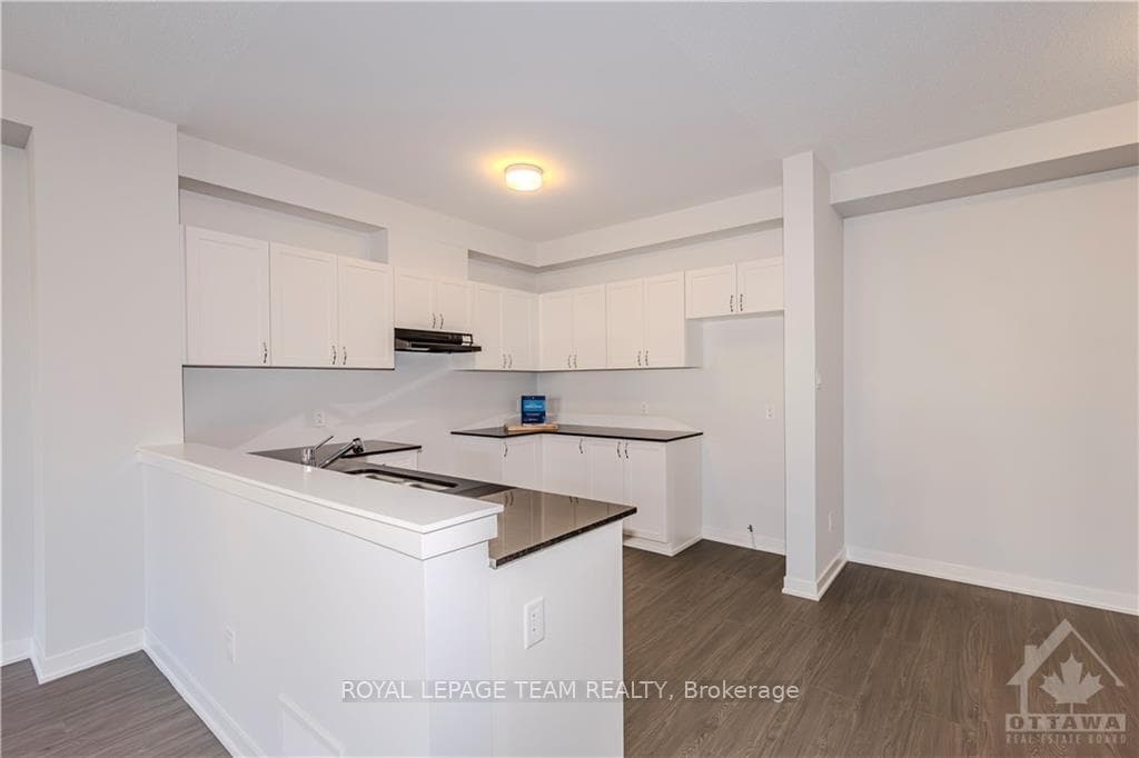 30 STITCH Mews photo 17