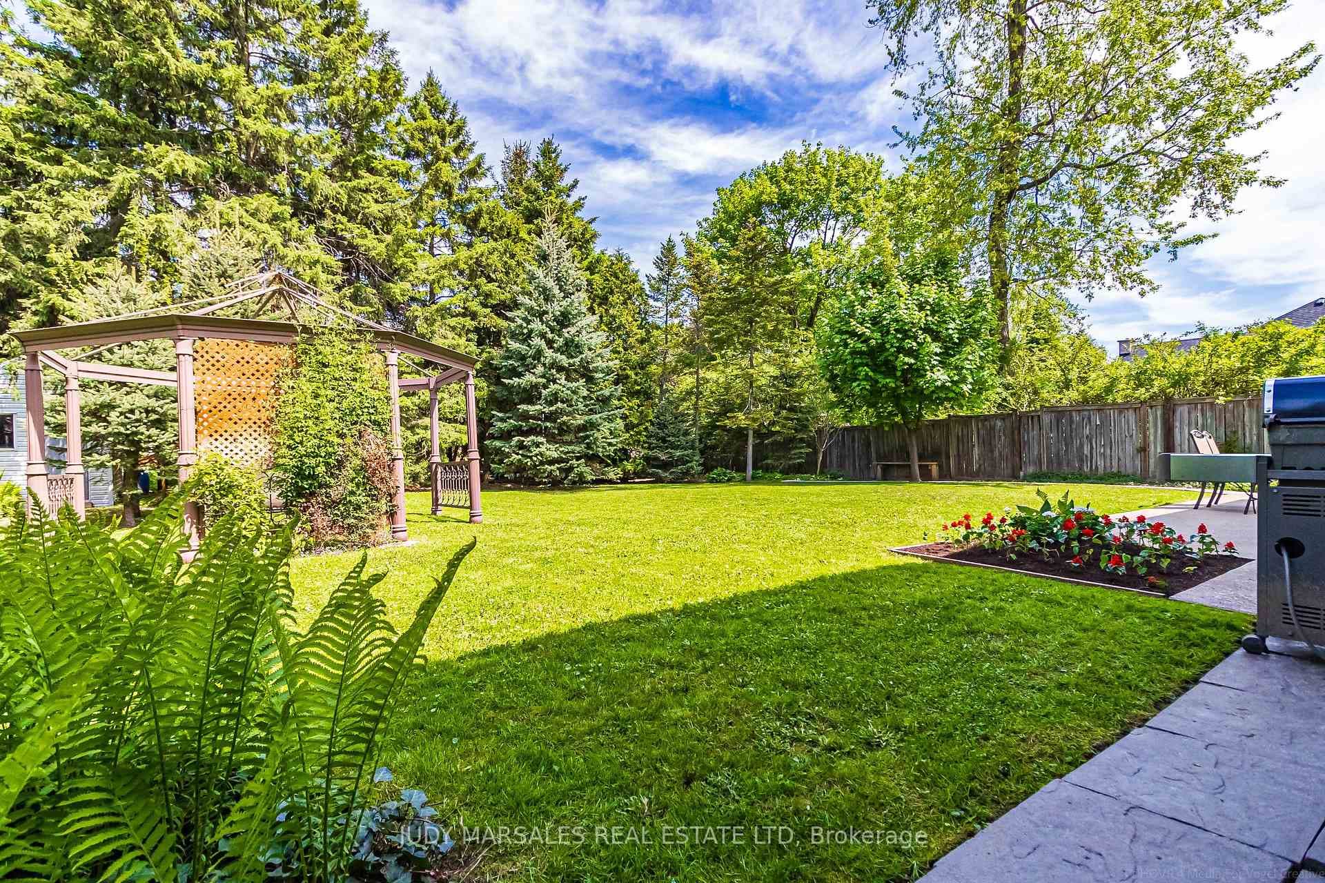 637 Hiawatha Boulevard photo 47