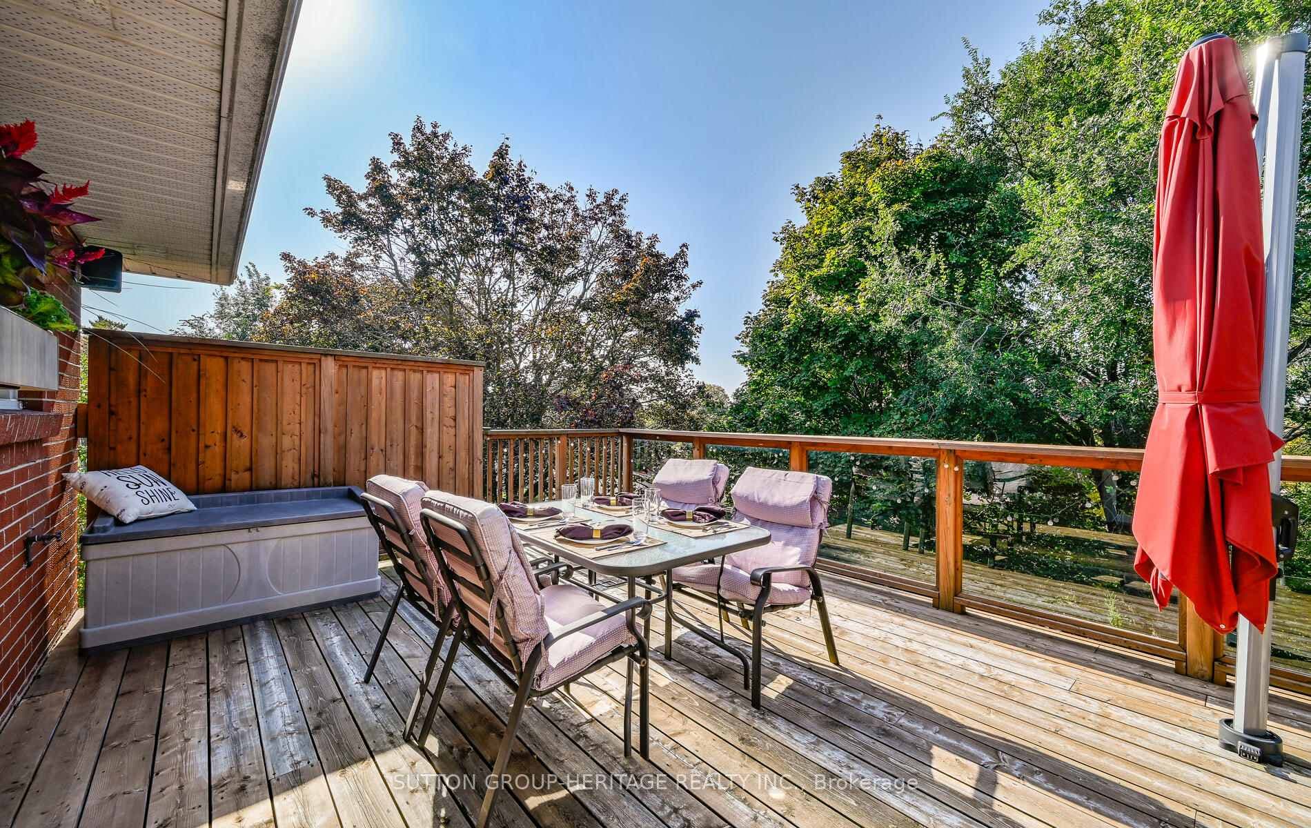 452 Elizabeth Street photo 20
