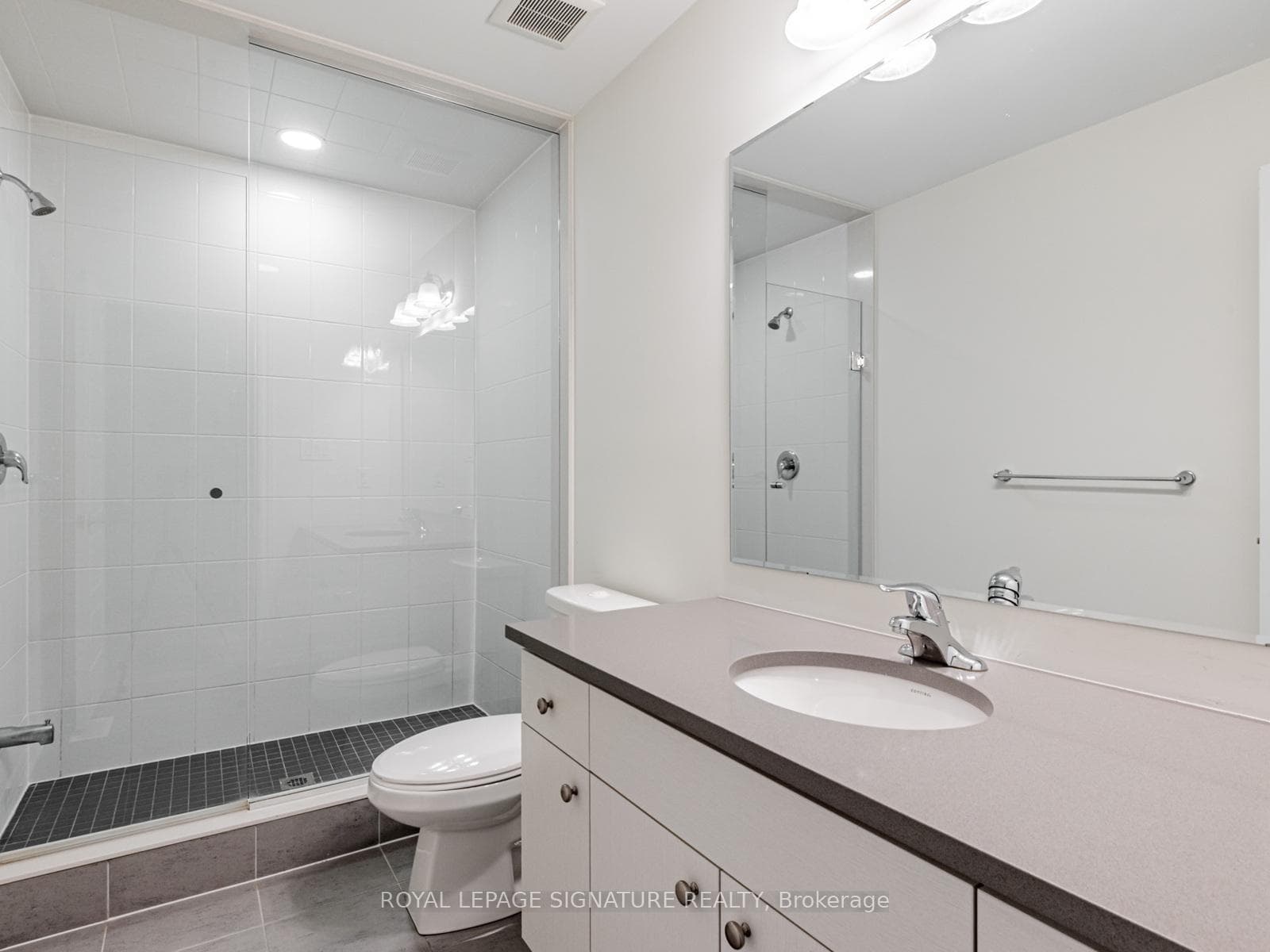 114 Thomas Frisby Jr Crescent photo 32
