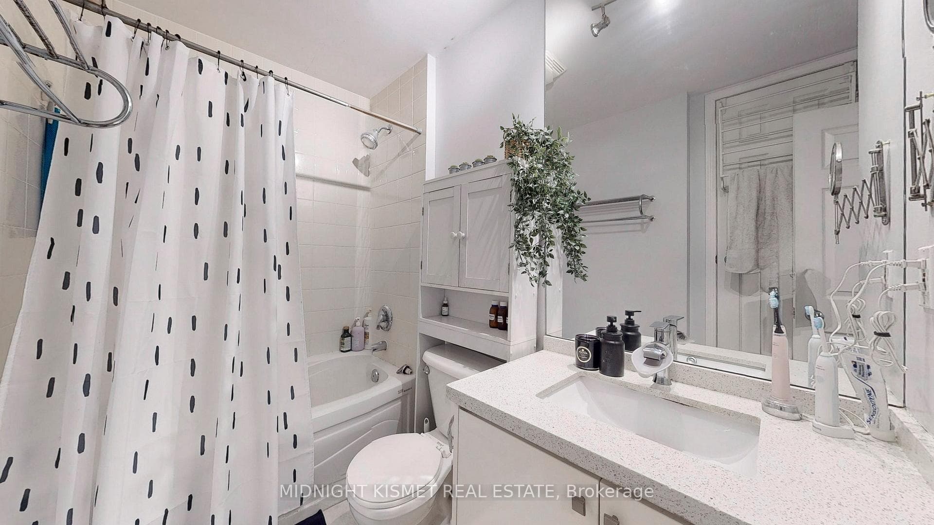 550 Front Street Unit 403 photo 14