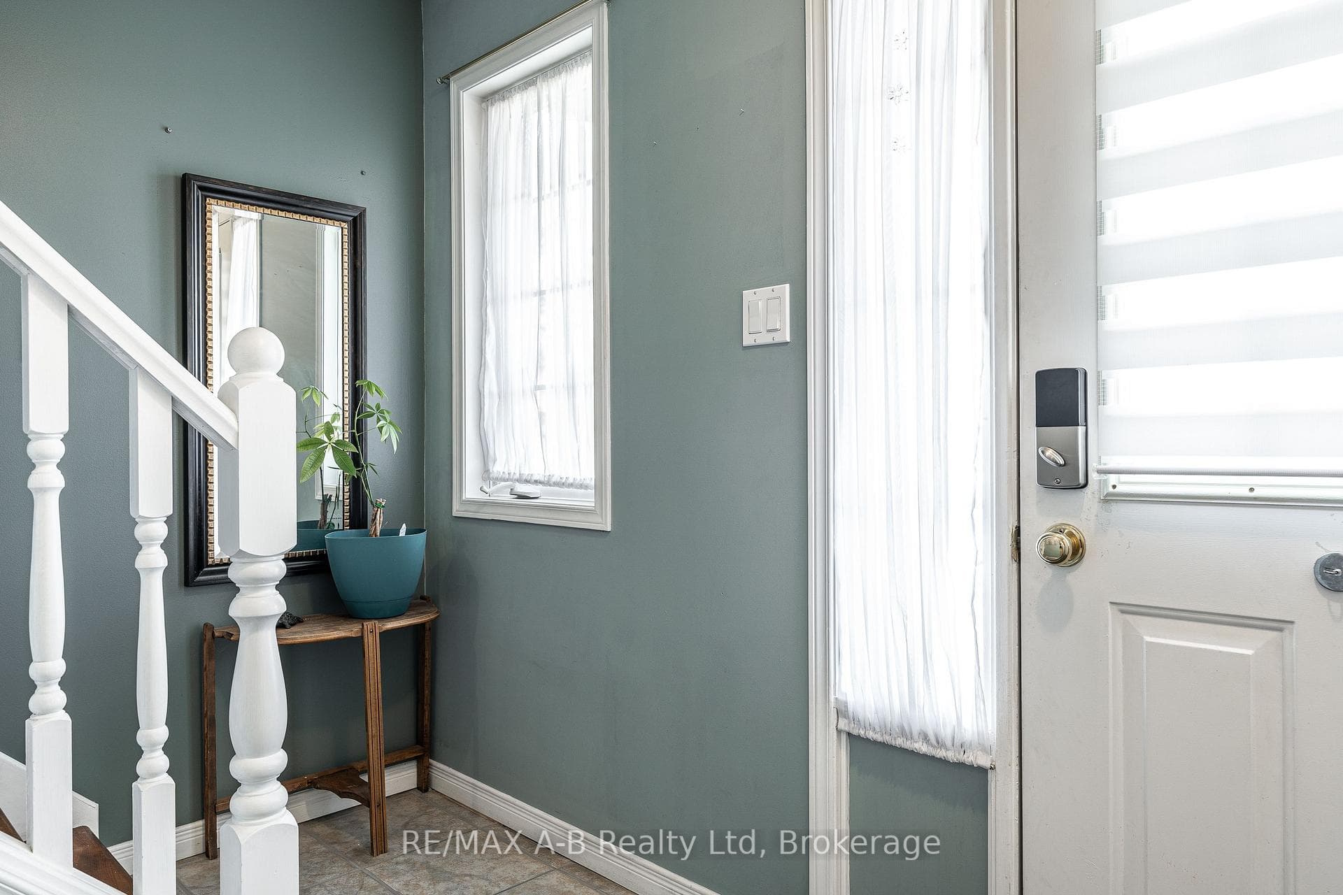 86 Parkhaven Crescent photo 5