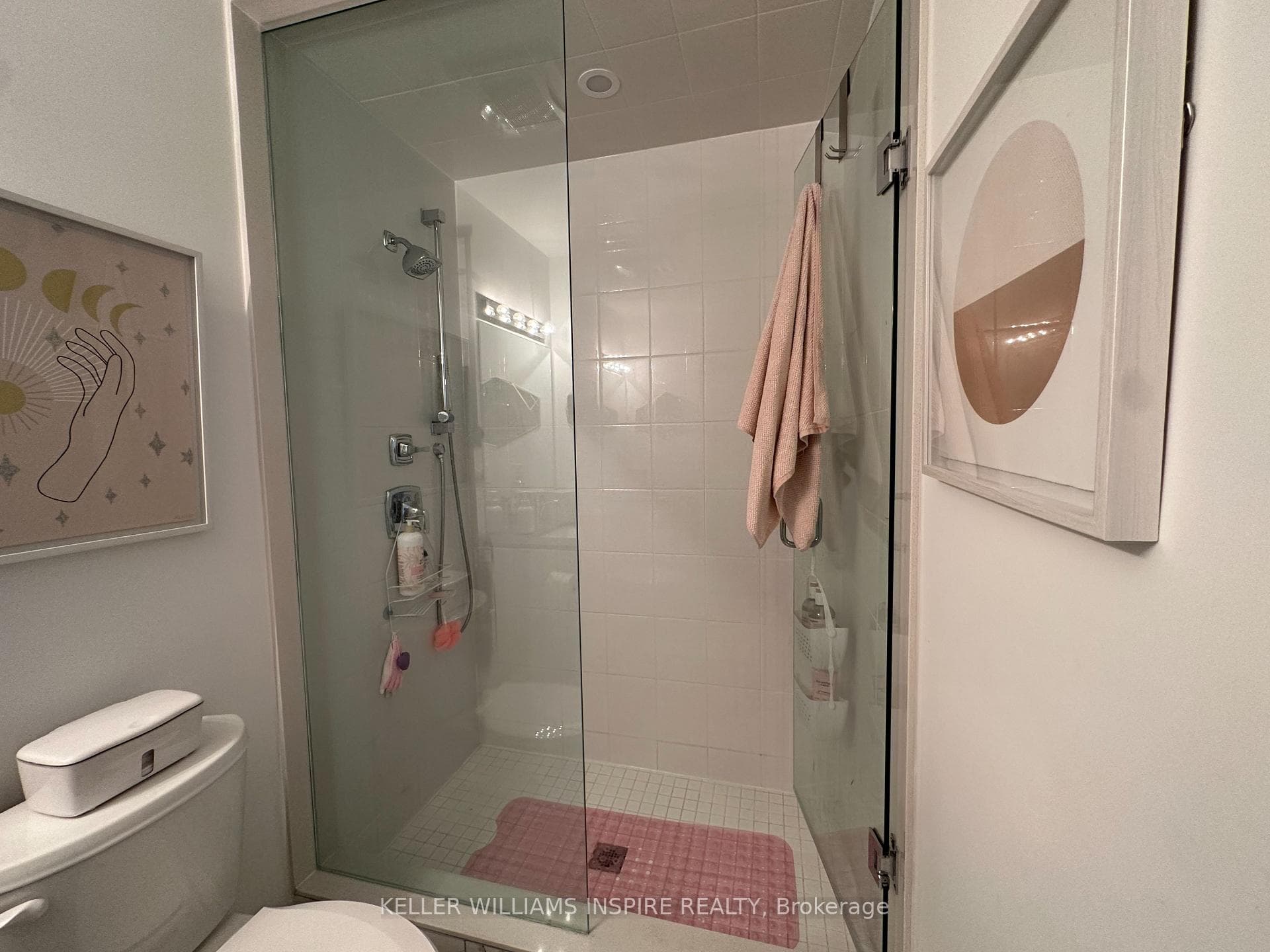 50 Lakebreeze Drive Unit 422 photo 13