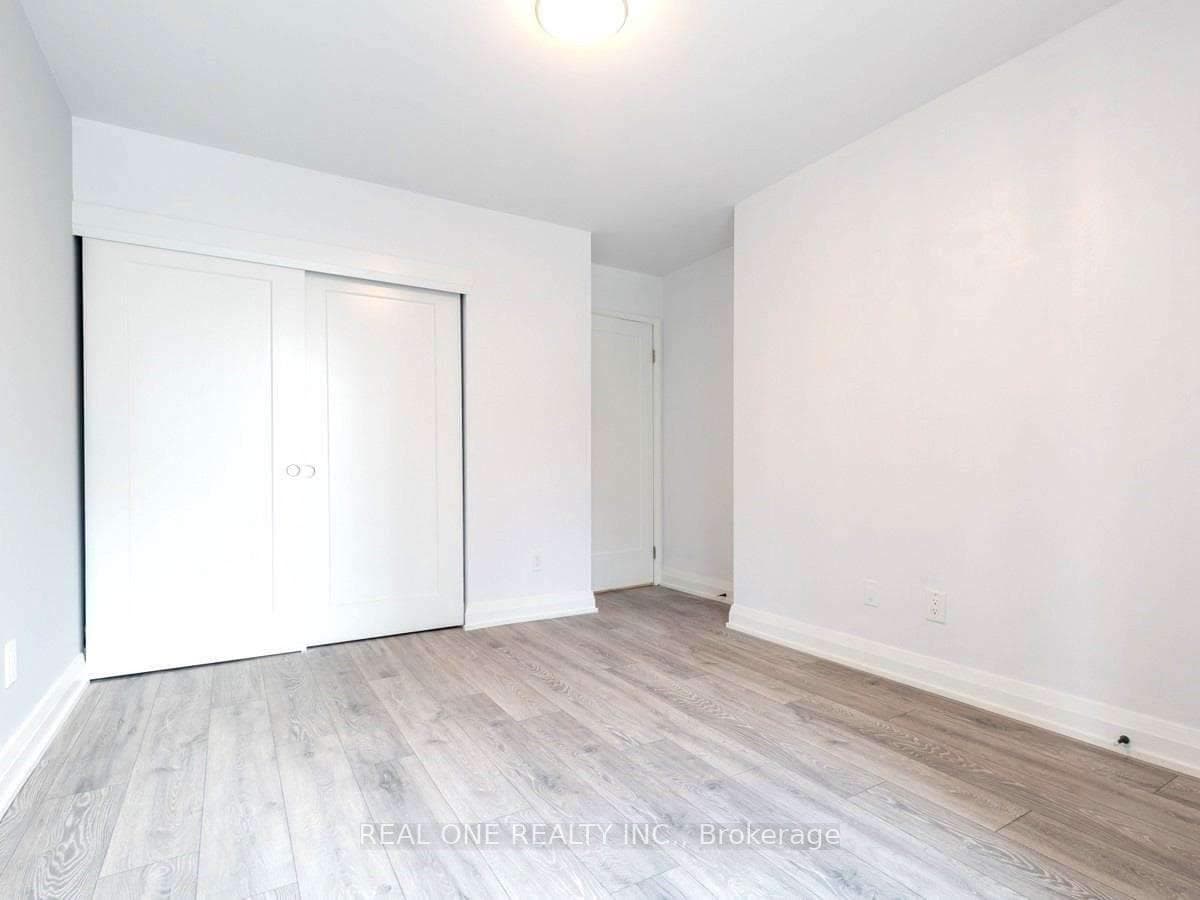 8 Wellesley Street Unit 1008 photo 10