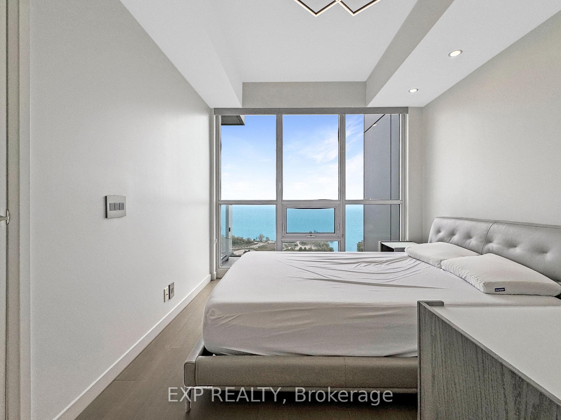 2200 Lakeshore Boulevard Unit 3210 photo 15