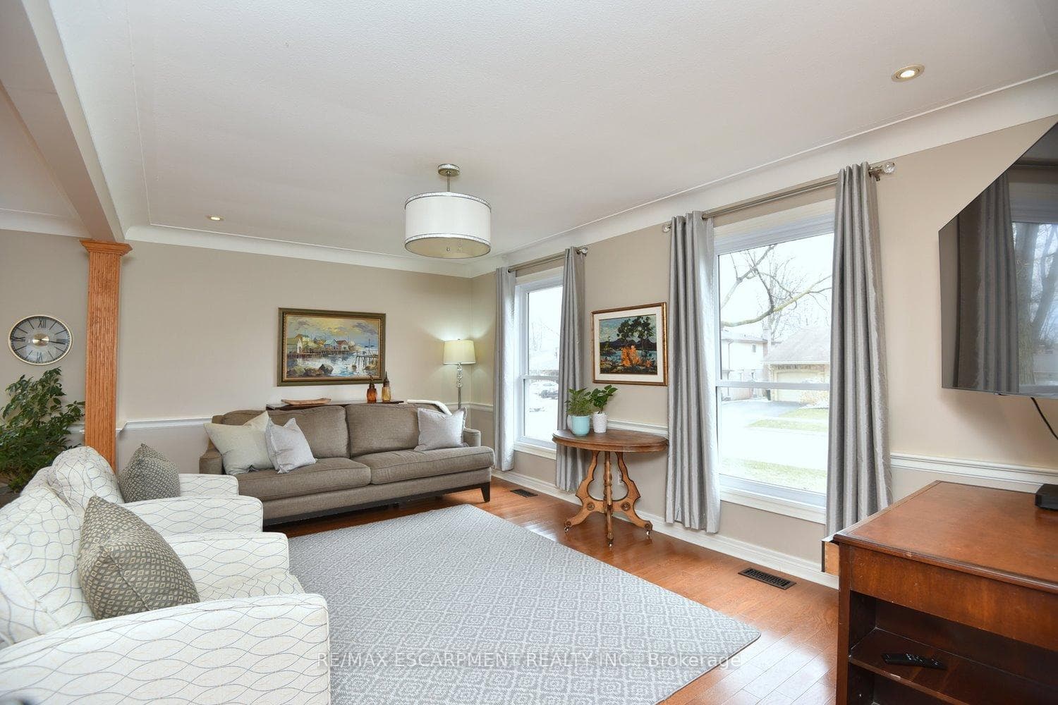 665 Glen Moor Crescent photo 11