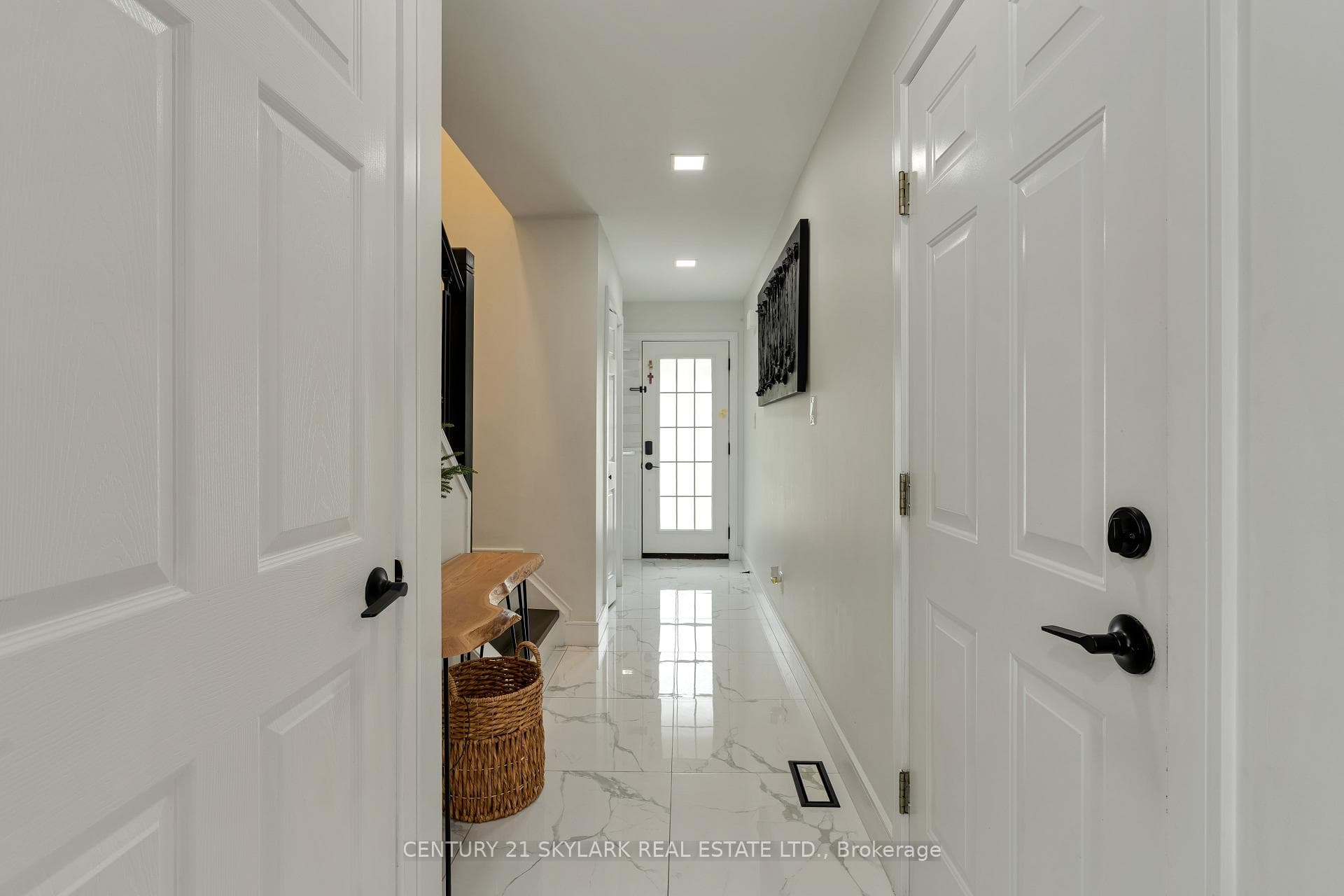 1385 Upper Wentworth Street Unit 15 photo 5