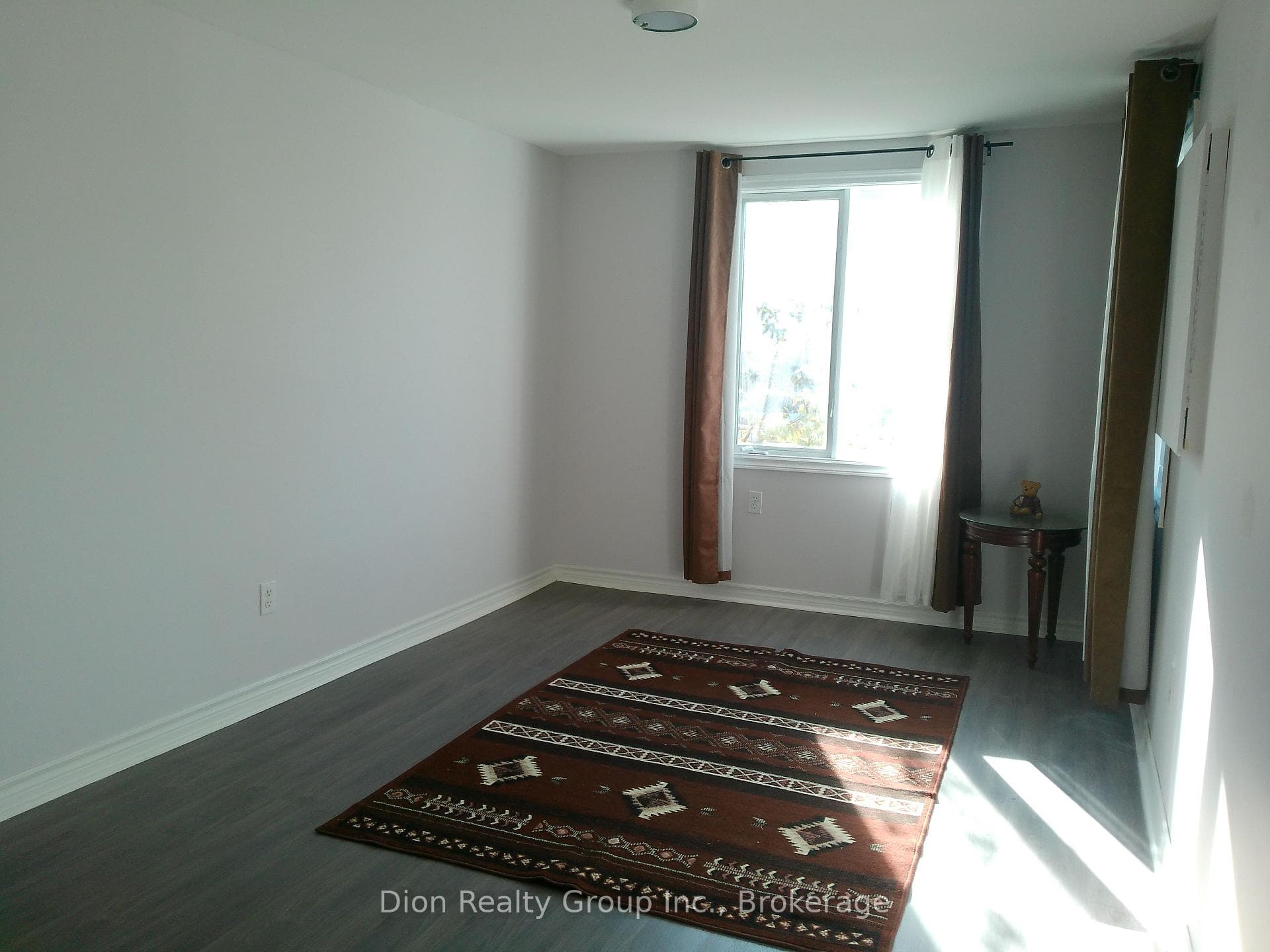 32 Rand Avenue photo 6