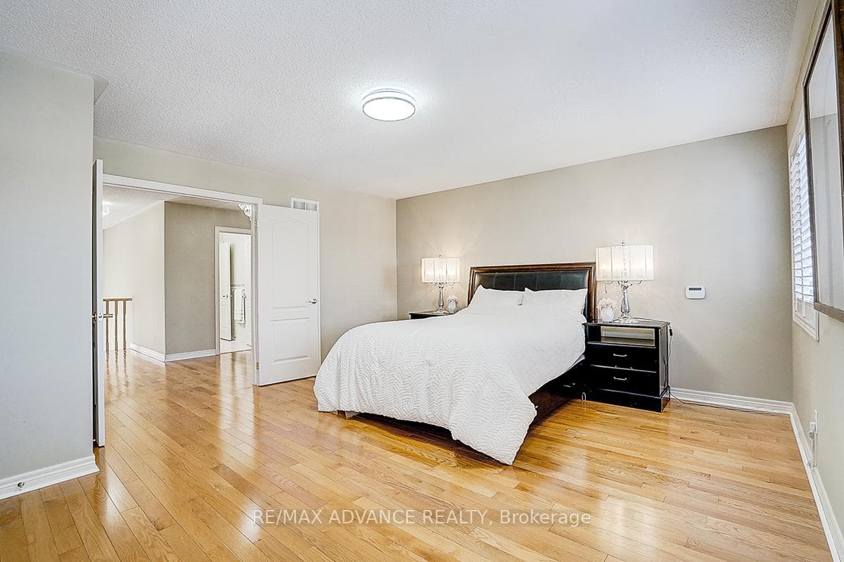 16 St Etienne Drive photo 39