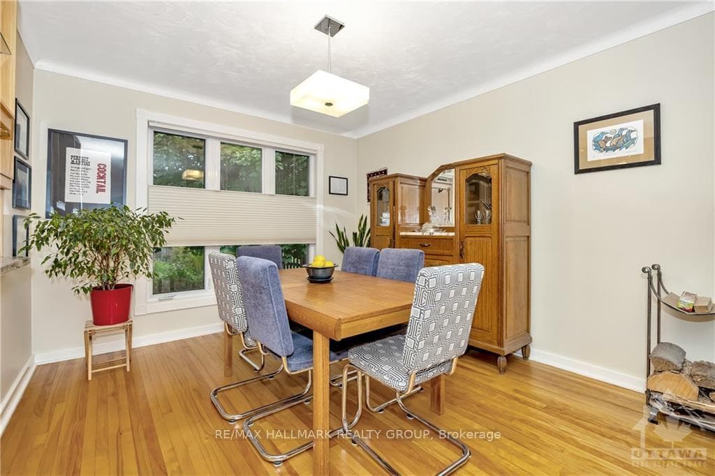 1335 HANBURY Street photo 5