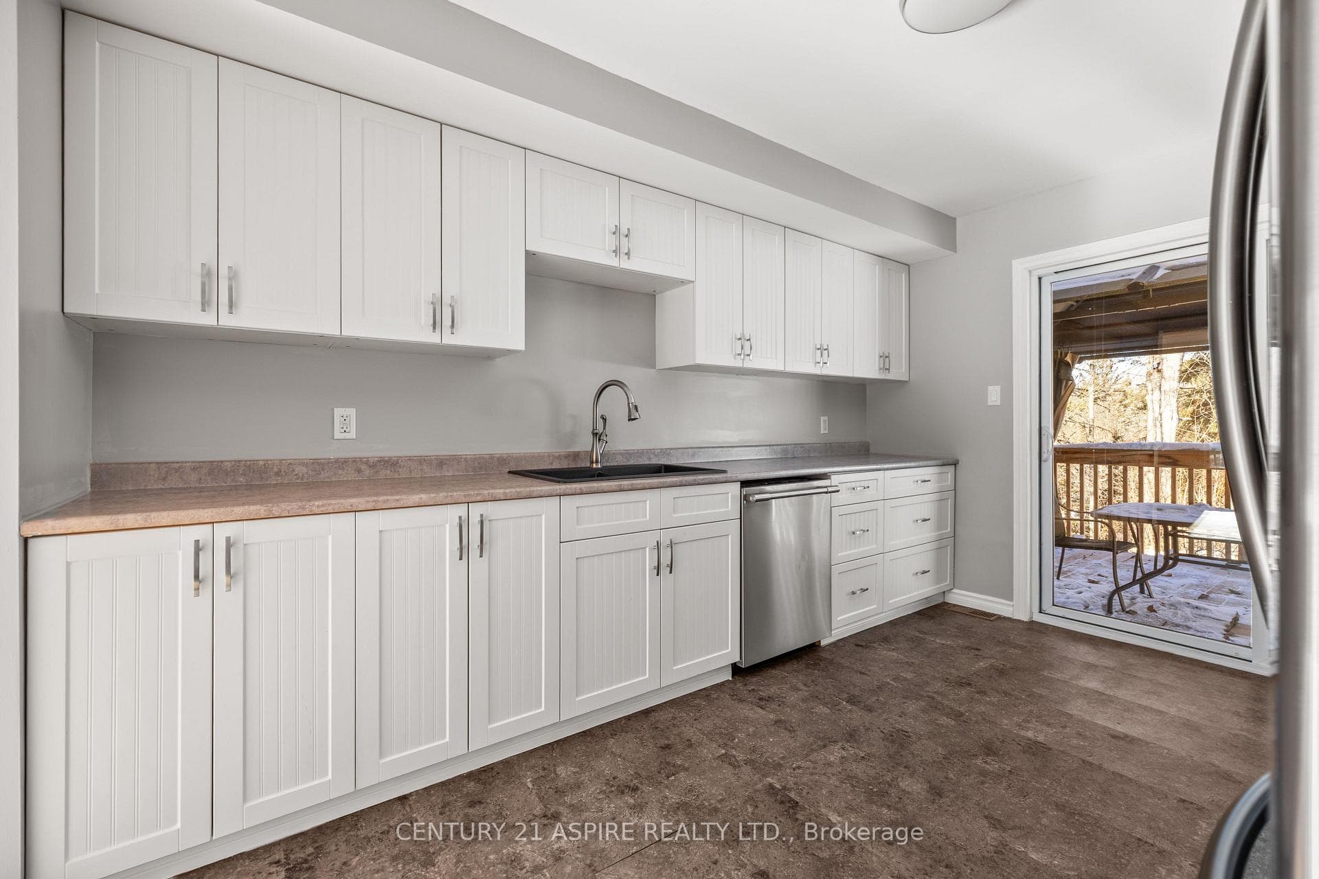 84 Sandy Beach Road photo 6