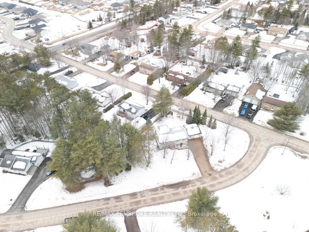 2 Blue Jay Way photo 50