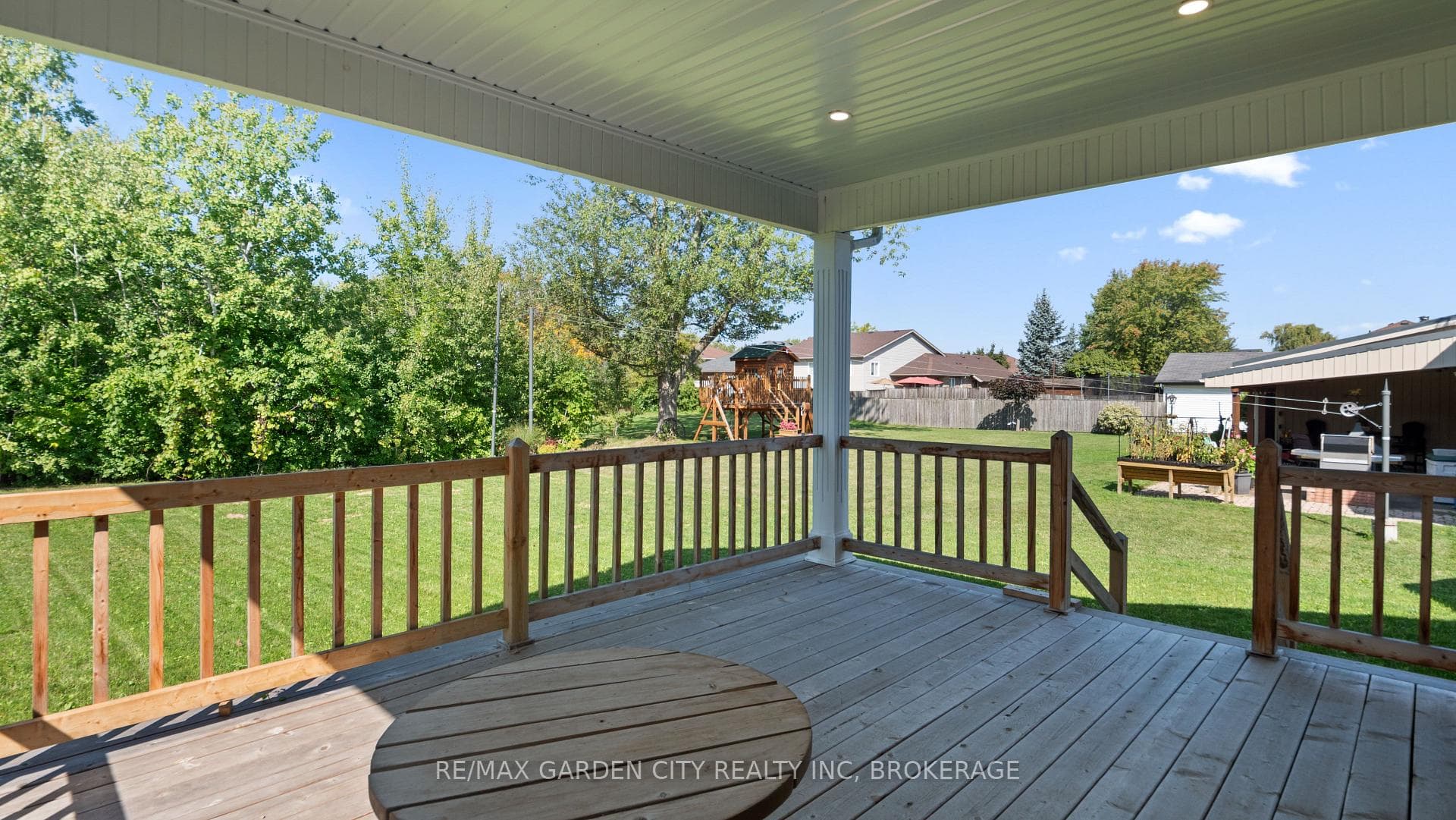 611 Clare Avenue photo 25