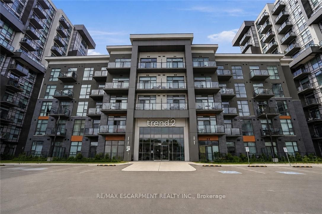 460 Dundas Street Unit 112 photo 1