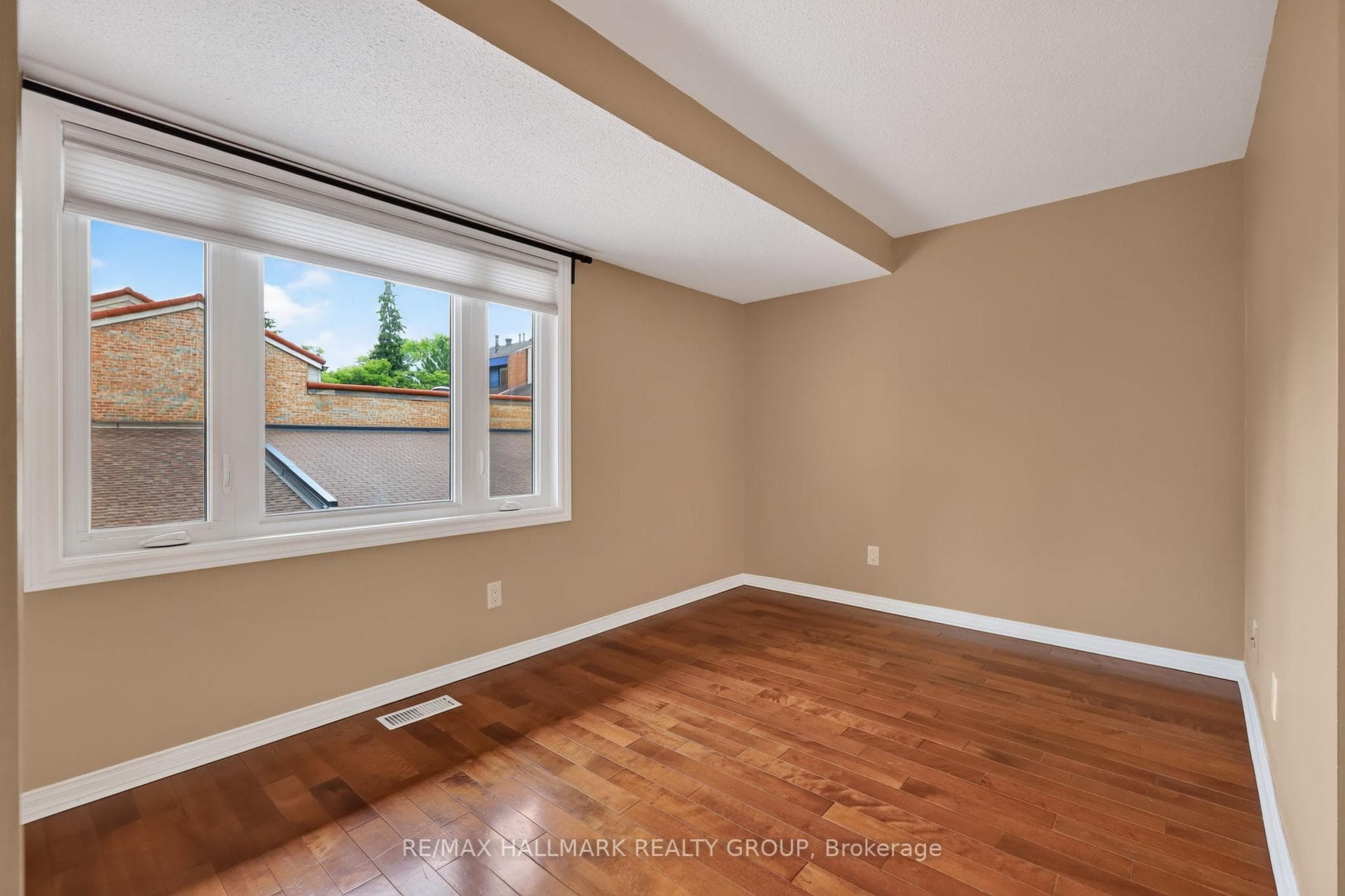 290 CATHCART Street Unit 22 photo 30
