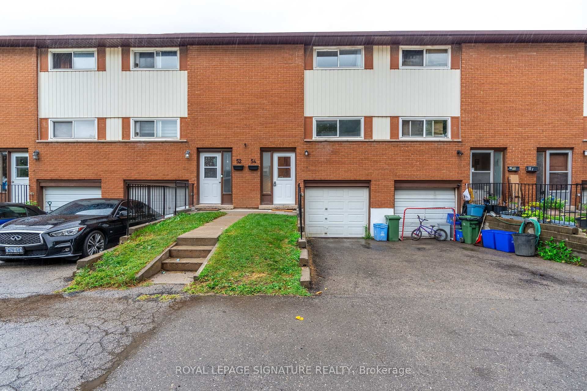 23 Woodman Drive photo 1