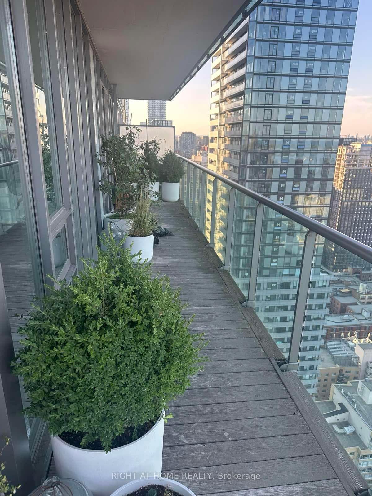33 Lombard Street Unit 3806 photo 13