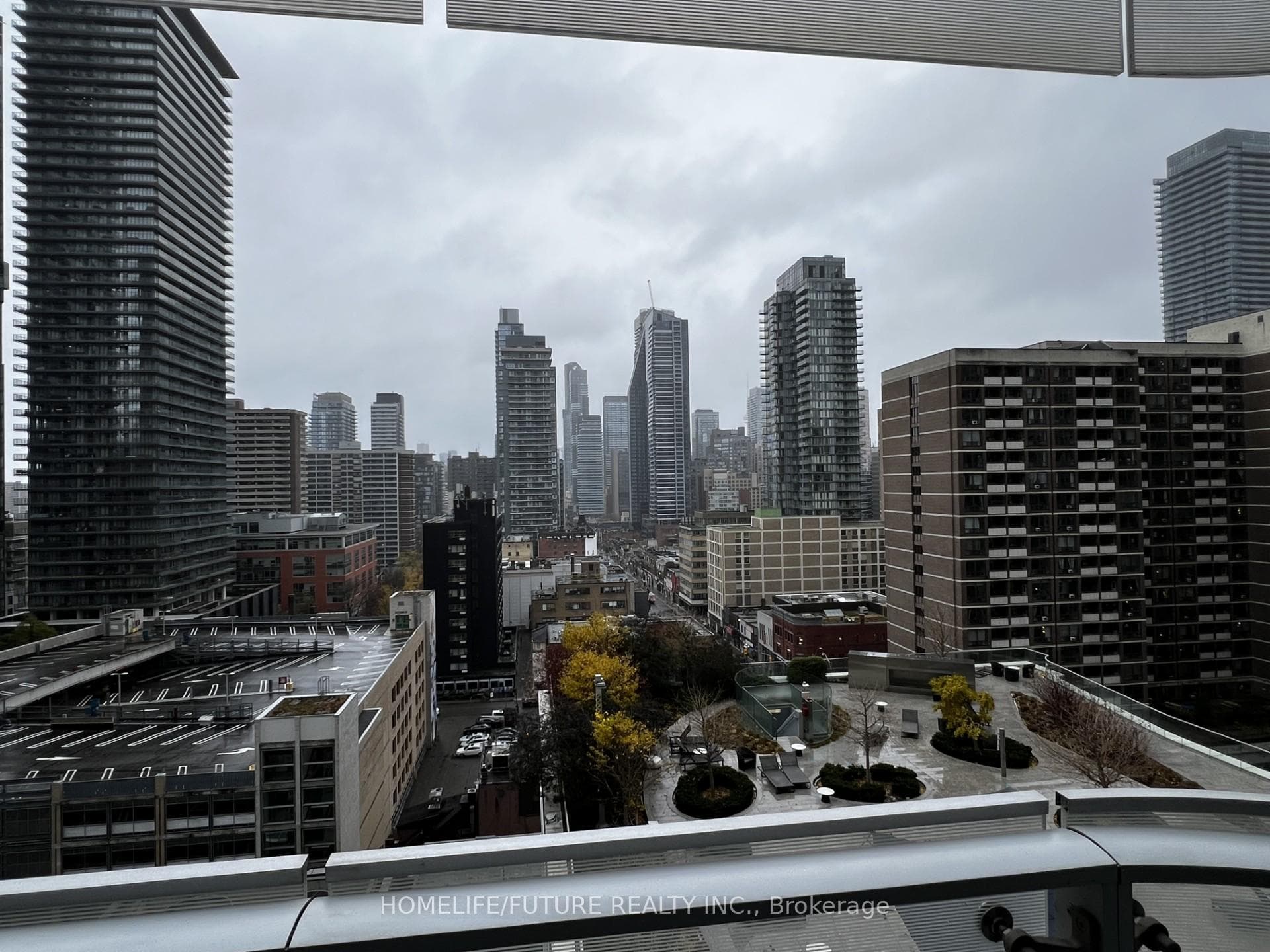 1 Bloor Street Unit 905 photo 14