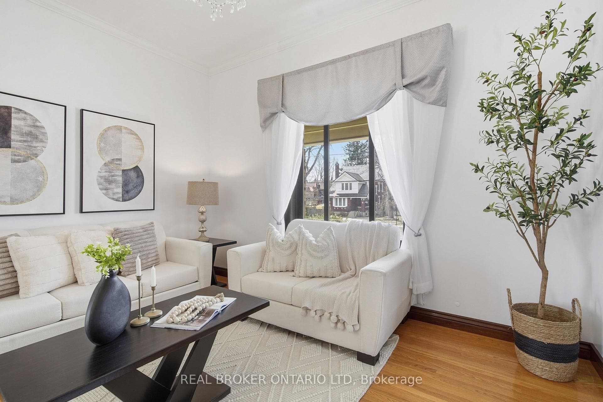 908 William Street photo 6