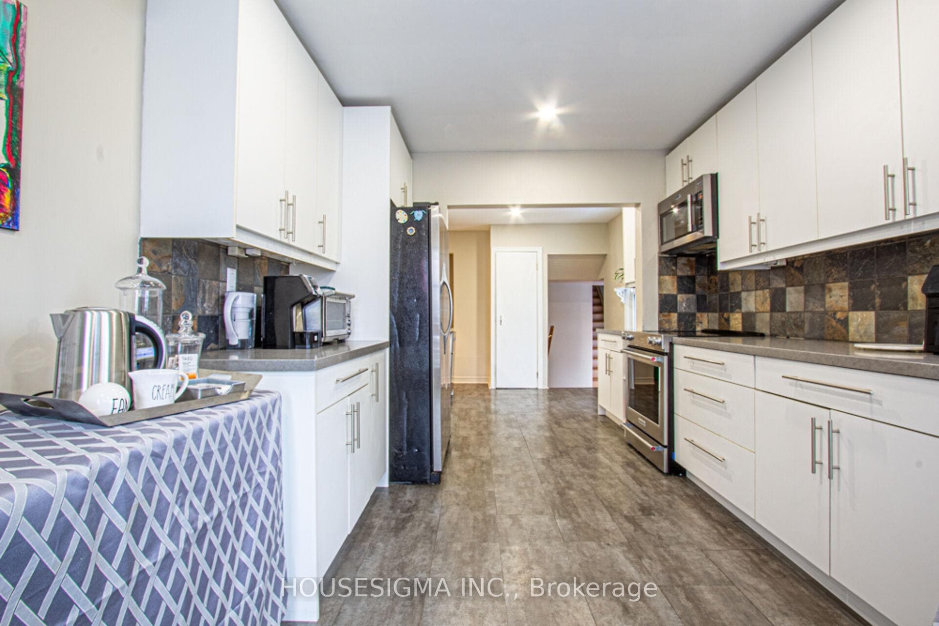 899 Hazel Street photo 8