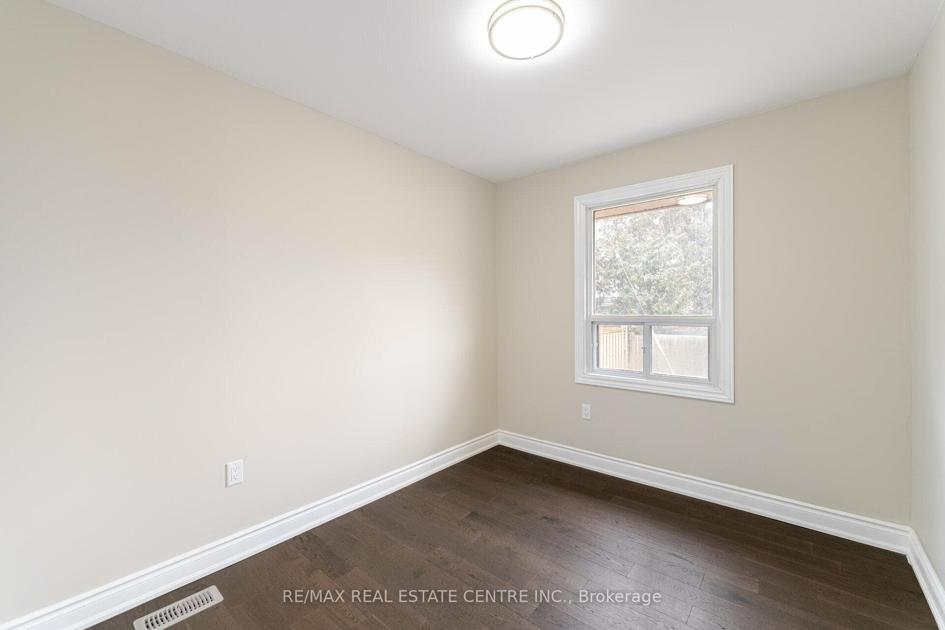 364 East 14th Street Unit Upper photo 24