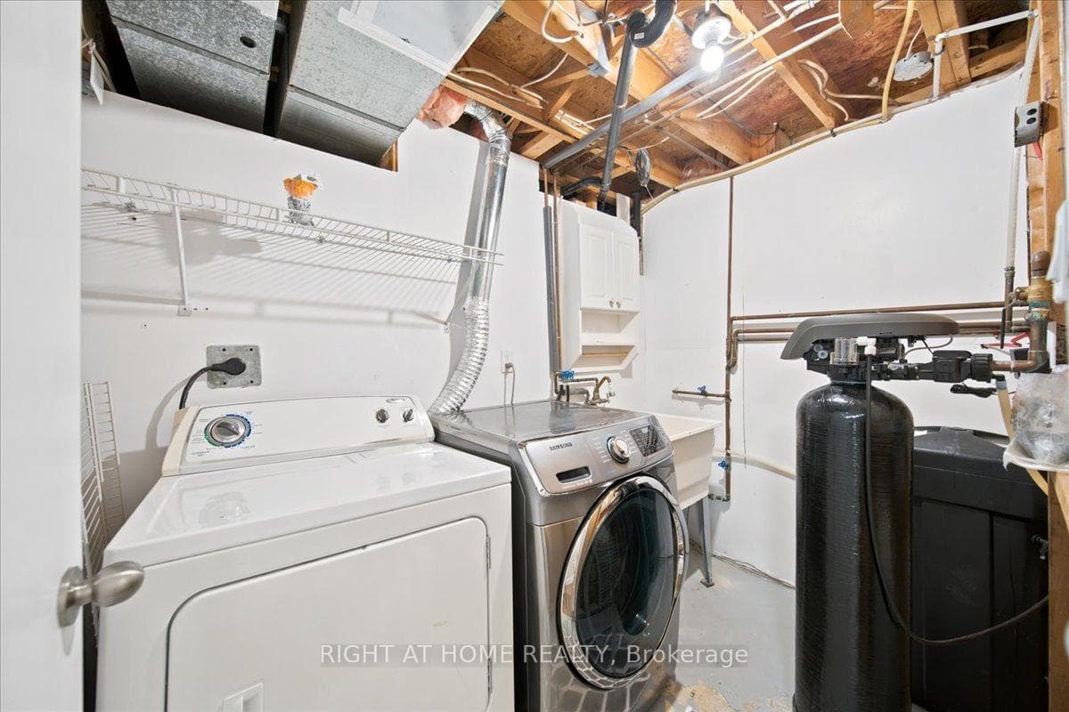 554 Halberstadt Circle photo 32