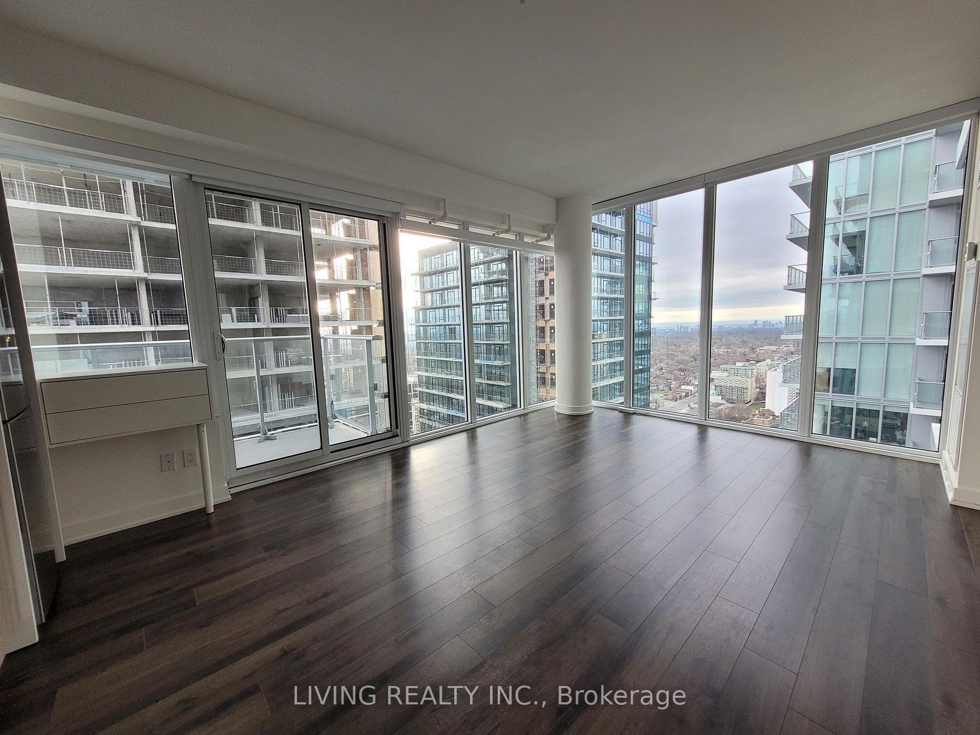 99 Broadway Avenue Unit 3404 photo 2