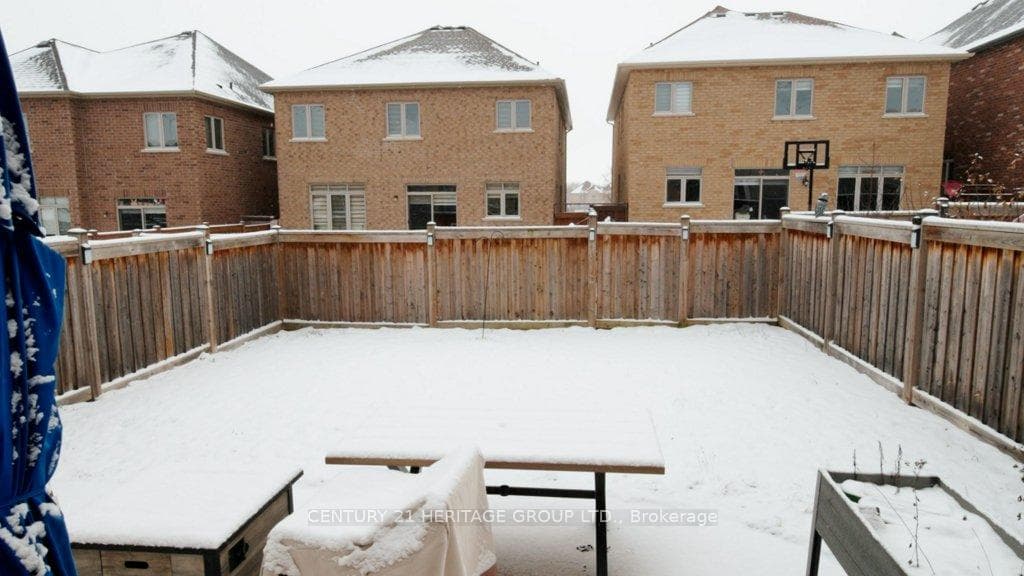 61 Algeo Way photo 48