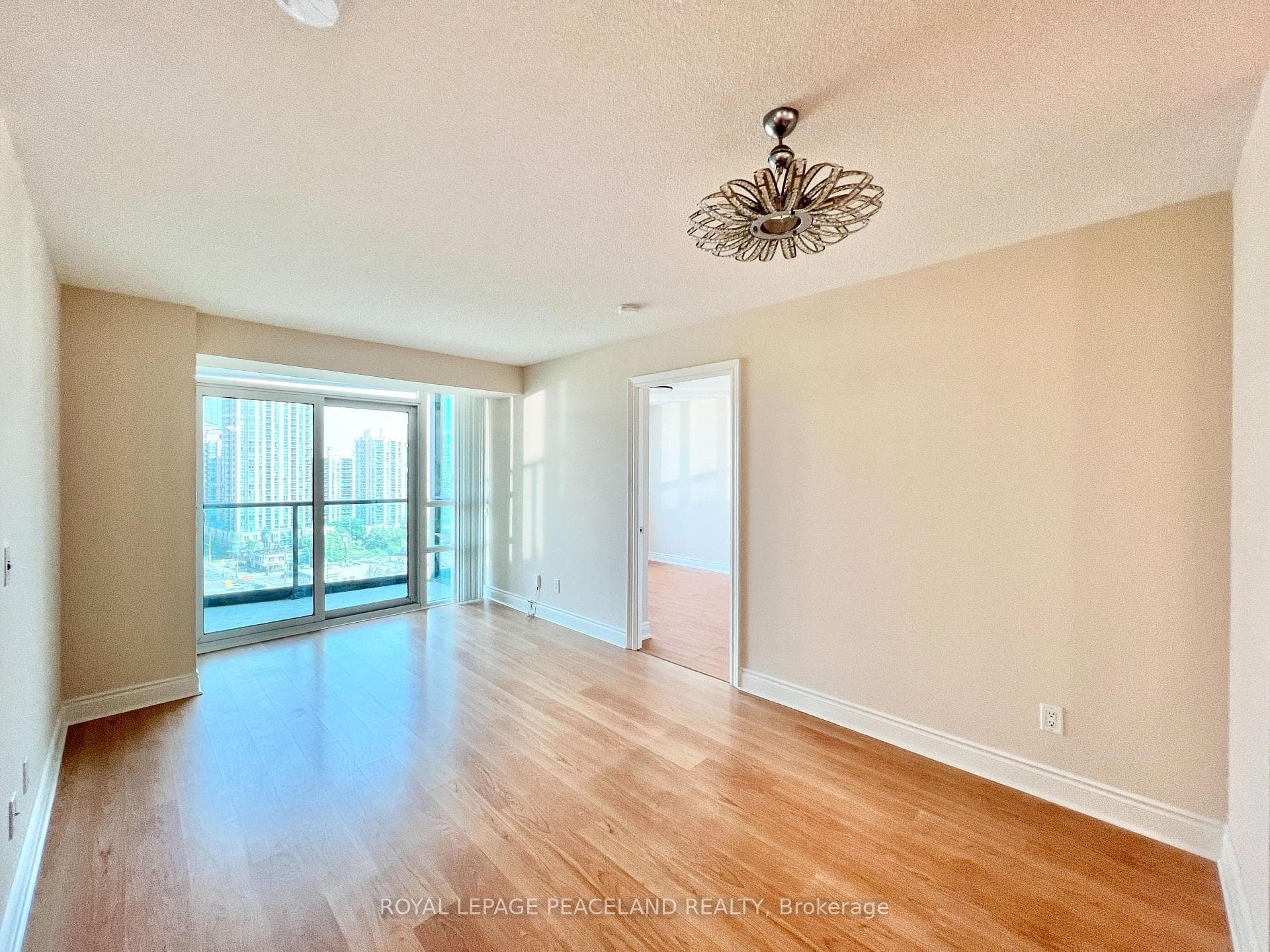 15 Greenview Avenue Unit 1404 photo 6