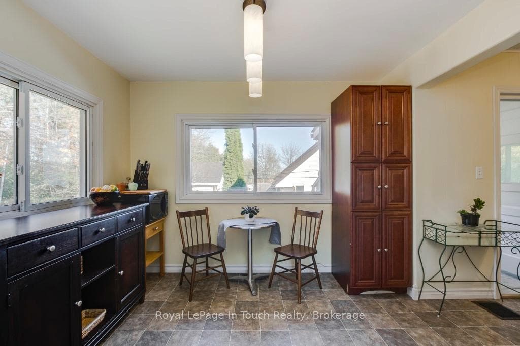 450 Assiniboia Street photo 11