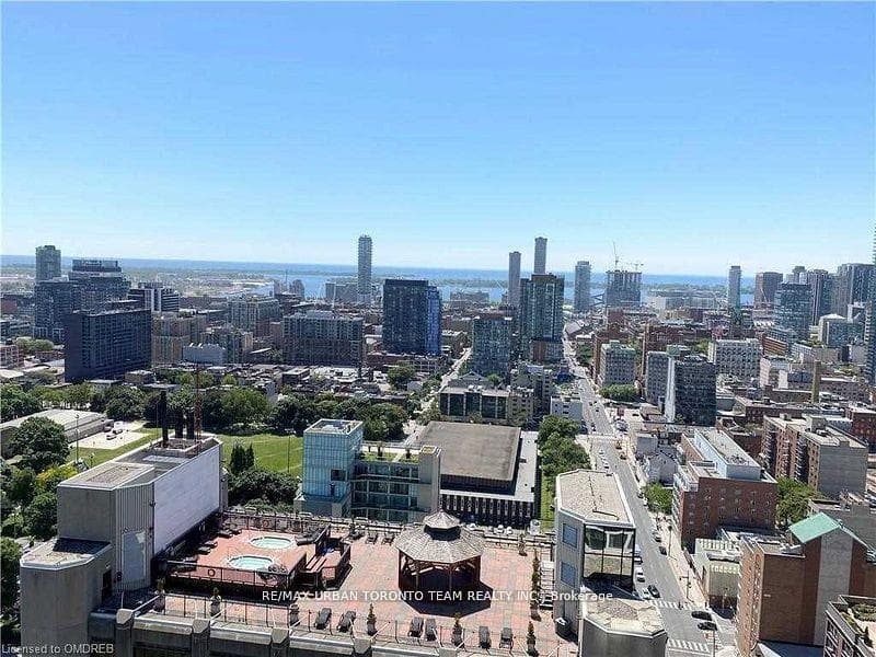 181 Dundas Street Unit 3707 photo 4
