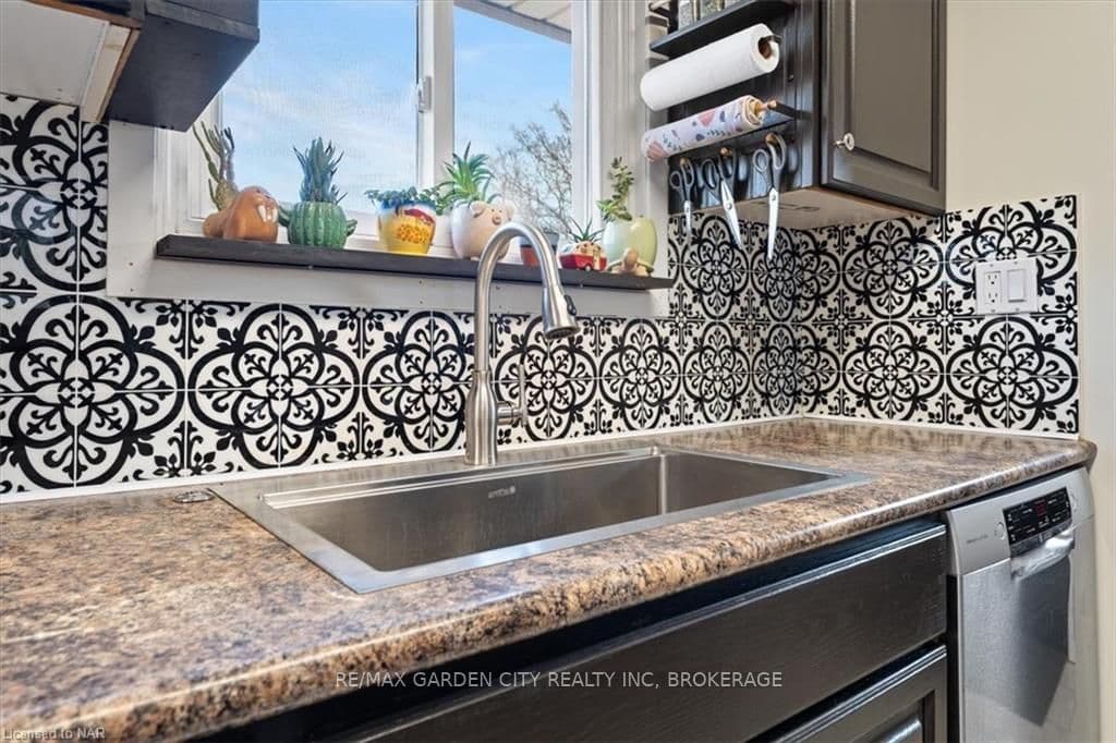67 LOUIS Avenue photo 10