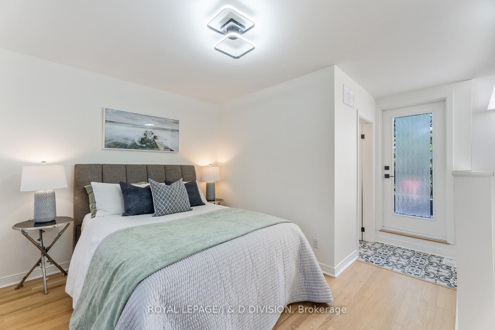 Primary Suite w Ensuite