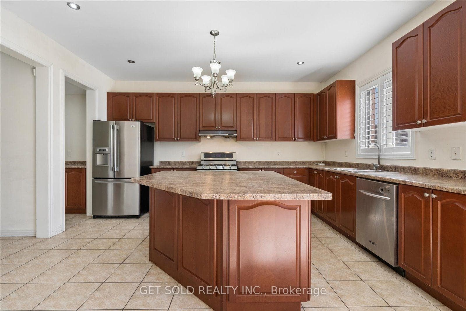 135 Earlsbridge Boulevard photo 15