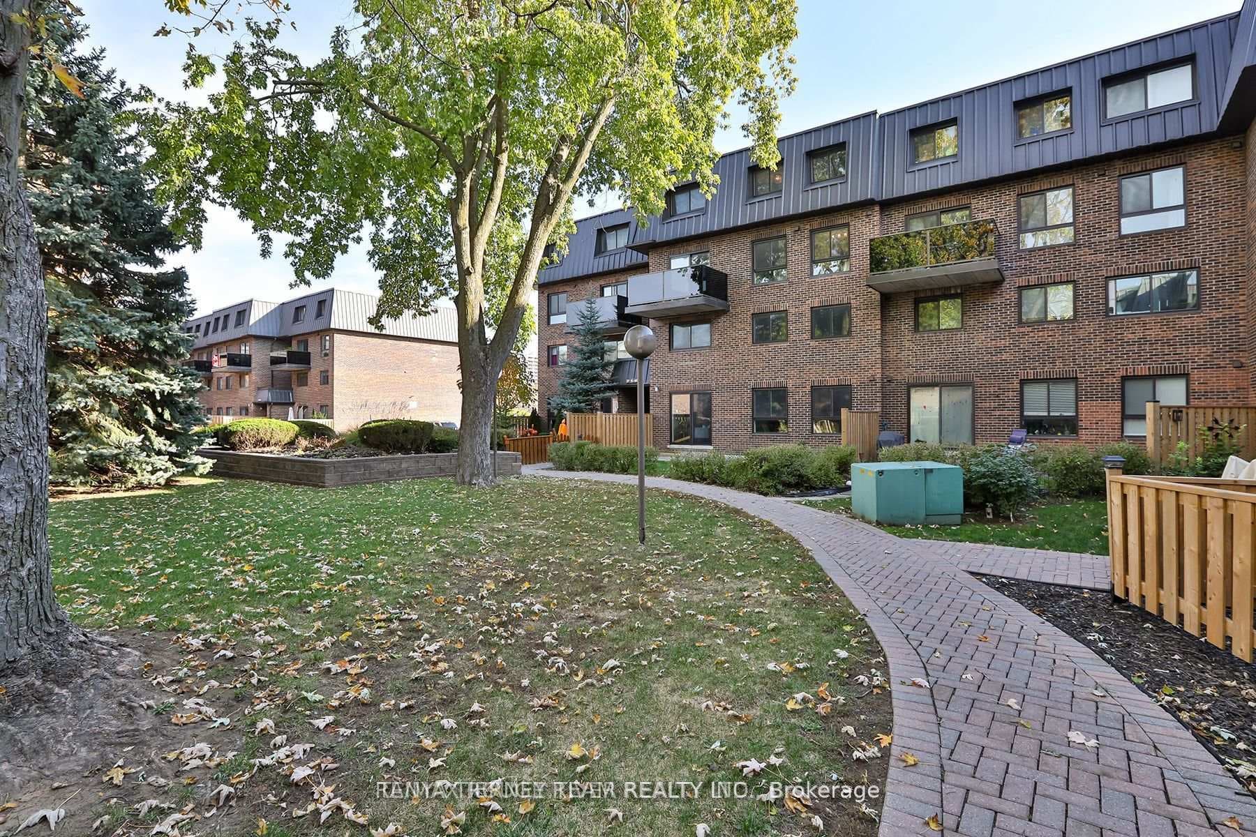 43 Taunton Road Unit 48 photo 15
