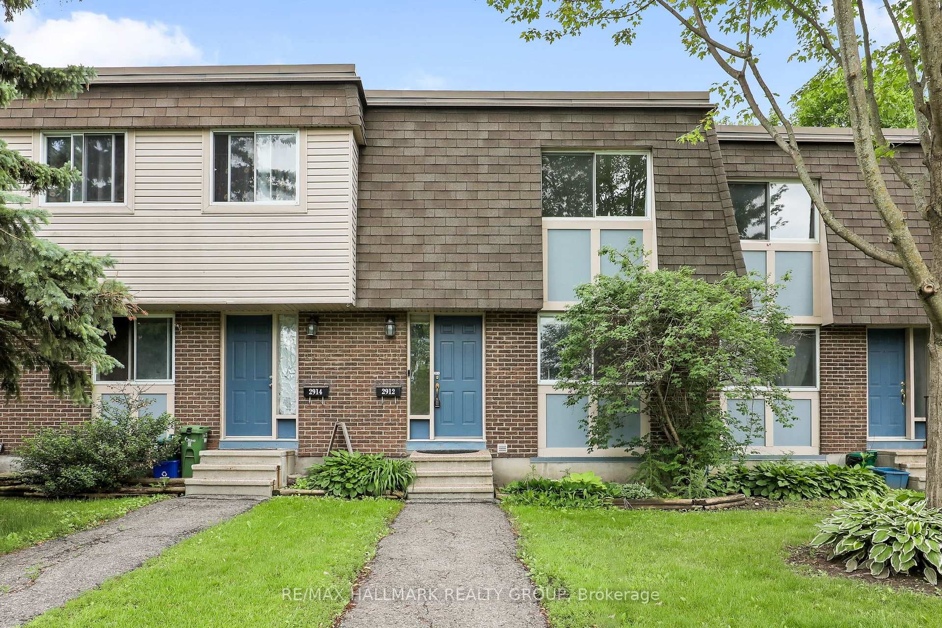 2912 Fairlea Crescent photo 1