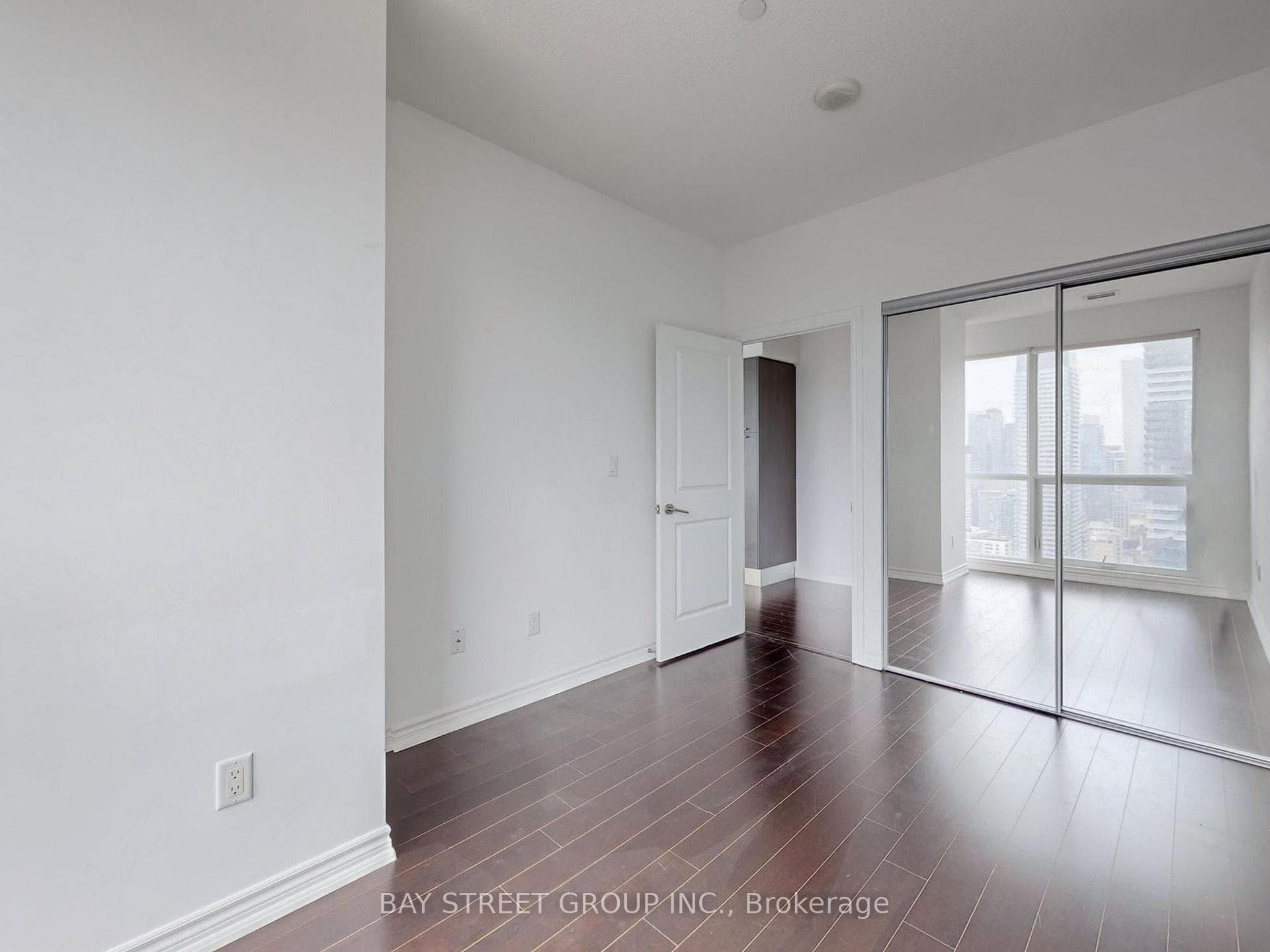 386 Yonge Street Unit 3602 photo 13