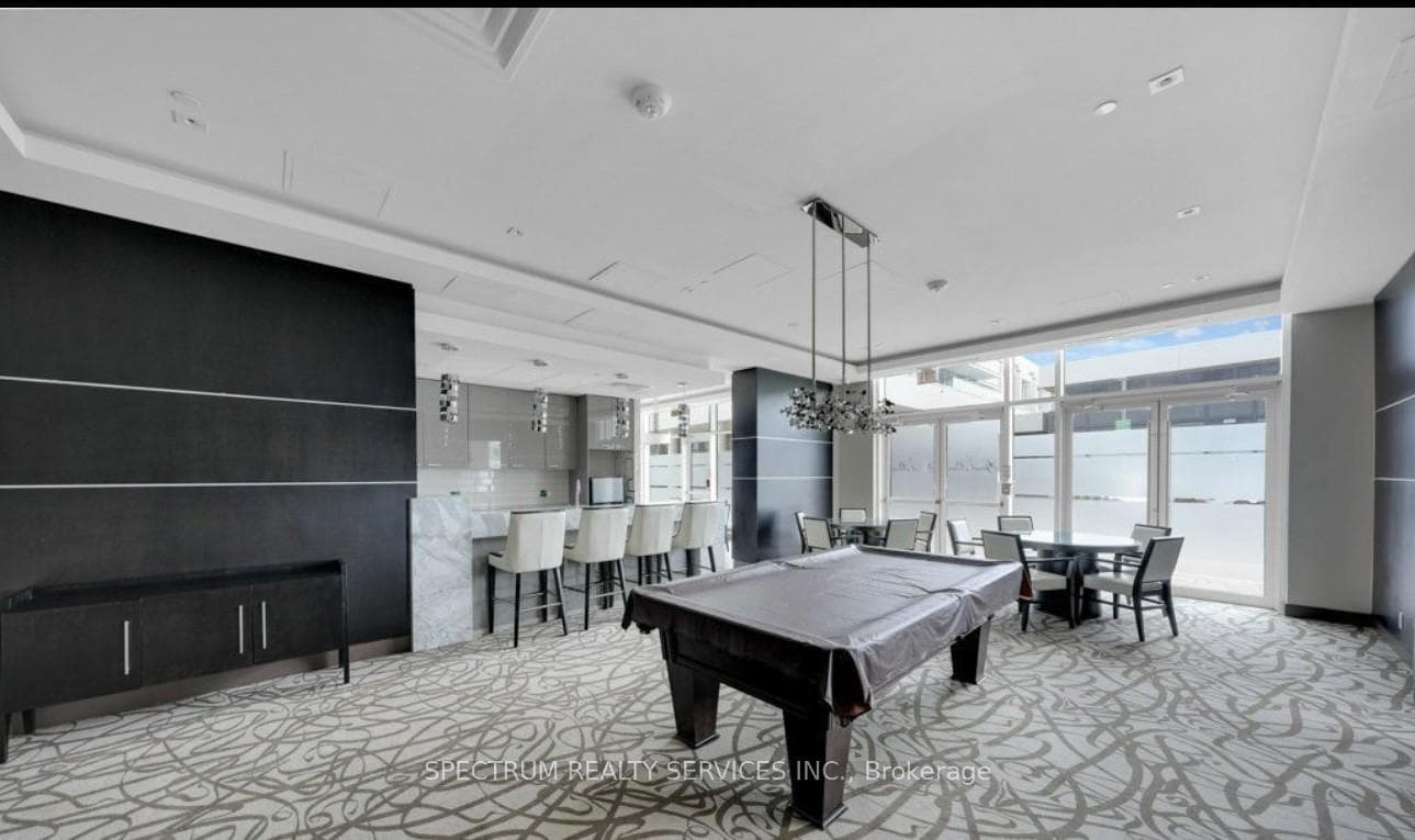 9600 YONGE Street Unit 318B photo 15